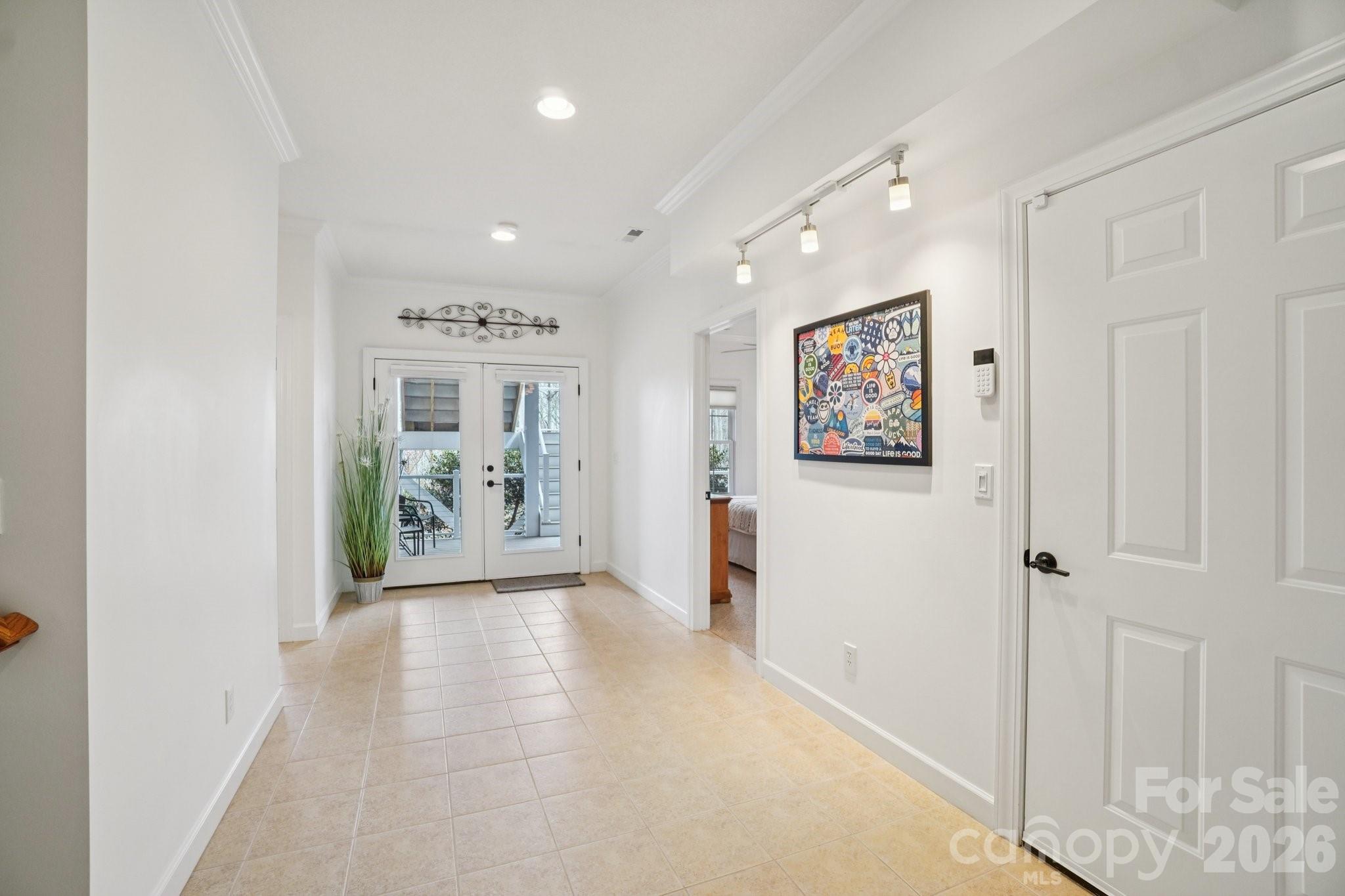 1409 Woodsong Drive — Hendersonville
