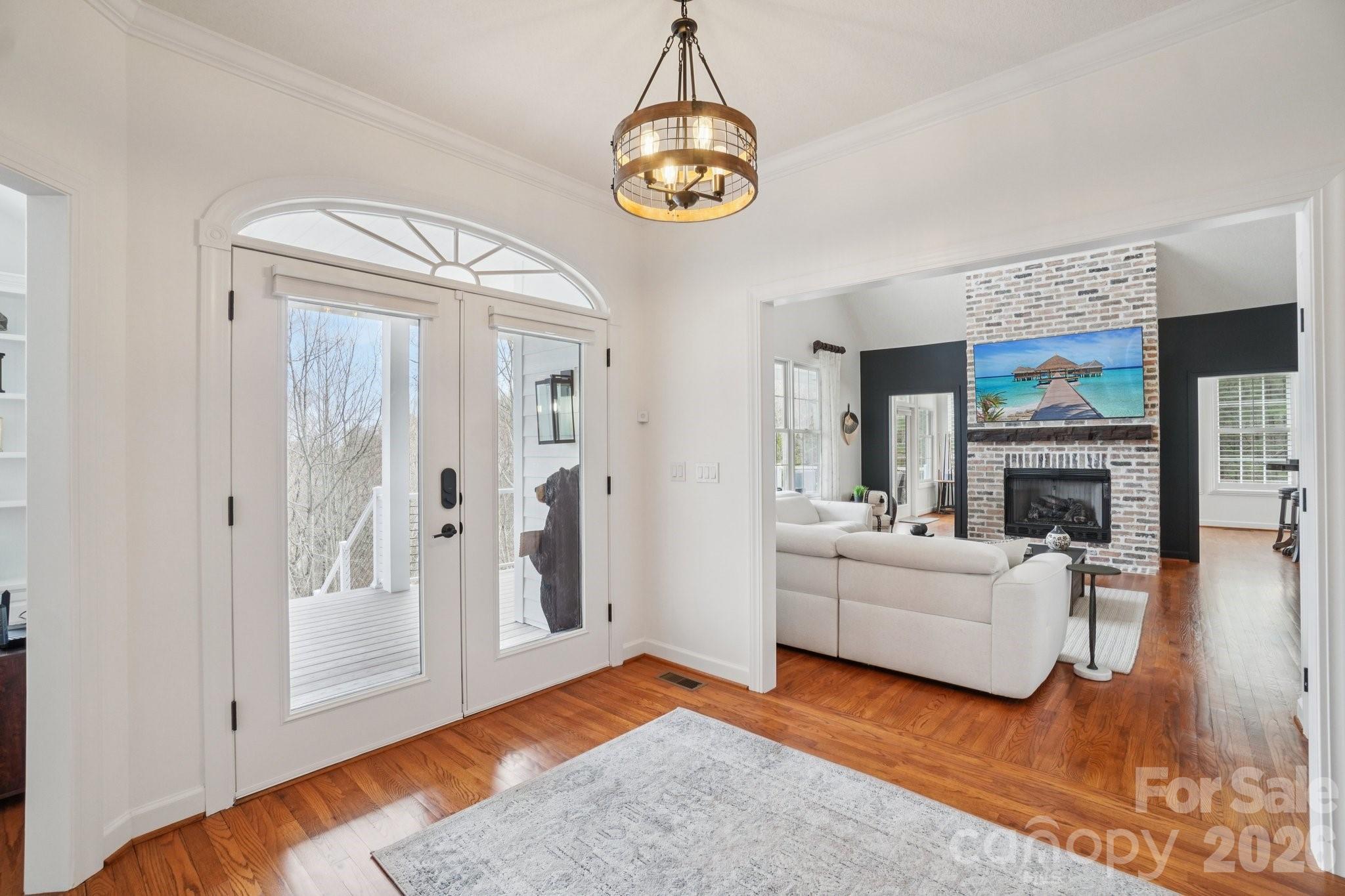 1409 Woodsong Drive — Hendersonville