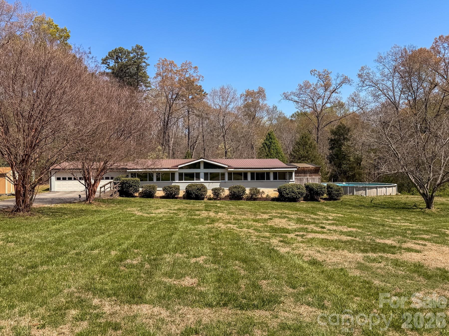 2746 Orangewood Lane — Newton