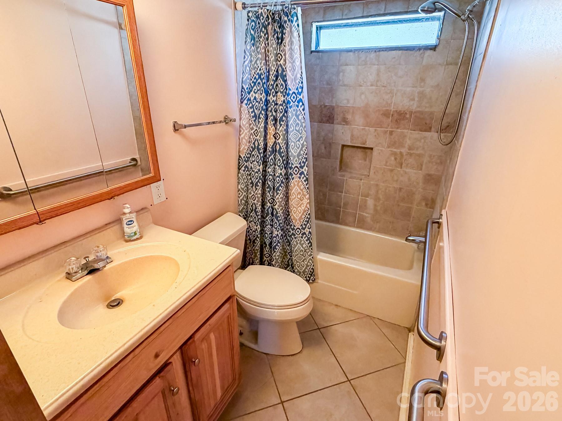 2746 Orangewood Lane — Newton