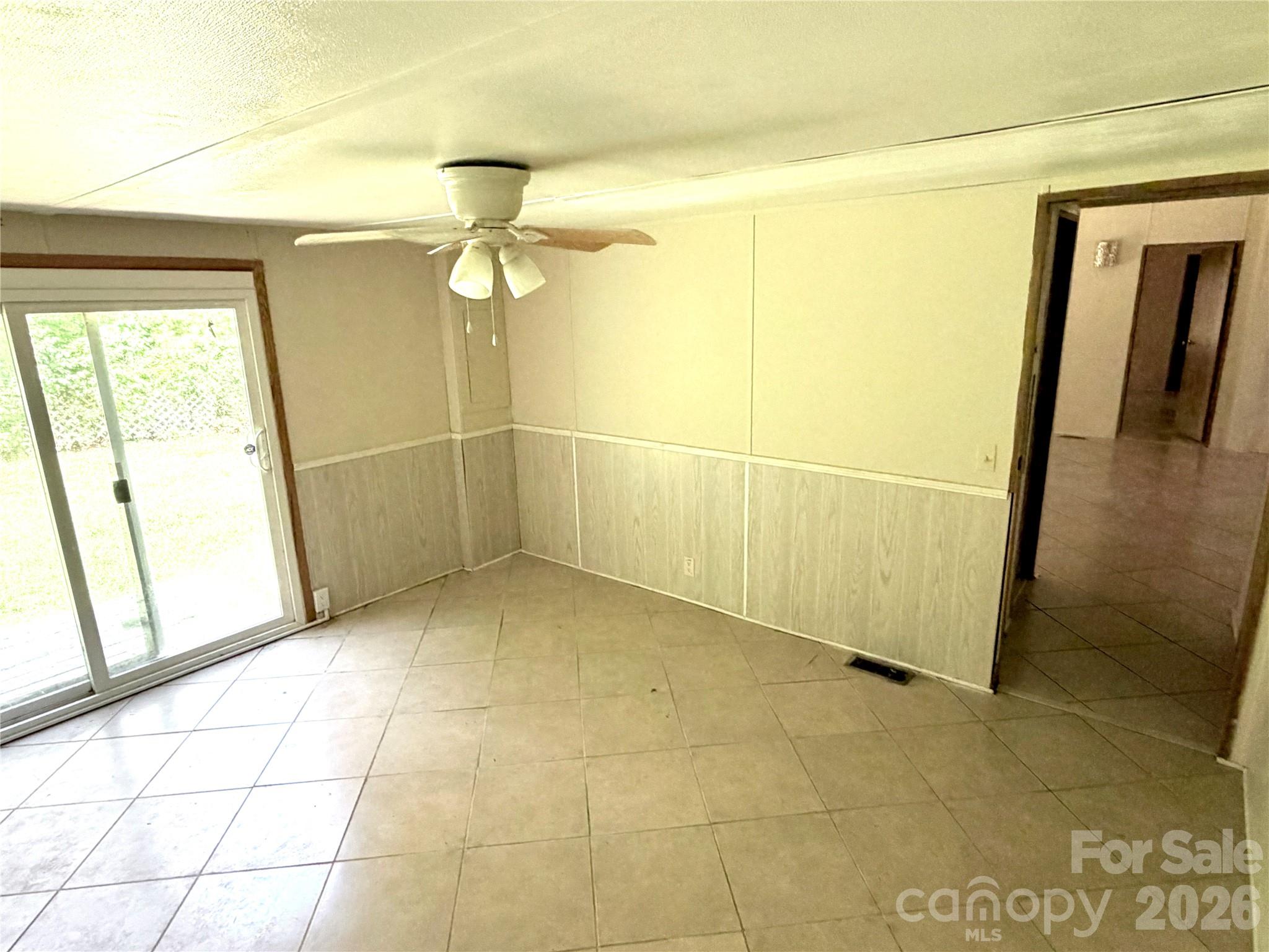 2746 Orangewood Lane — Newton