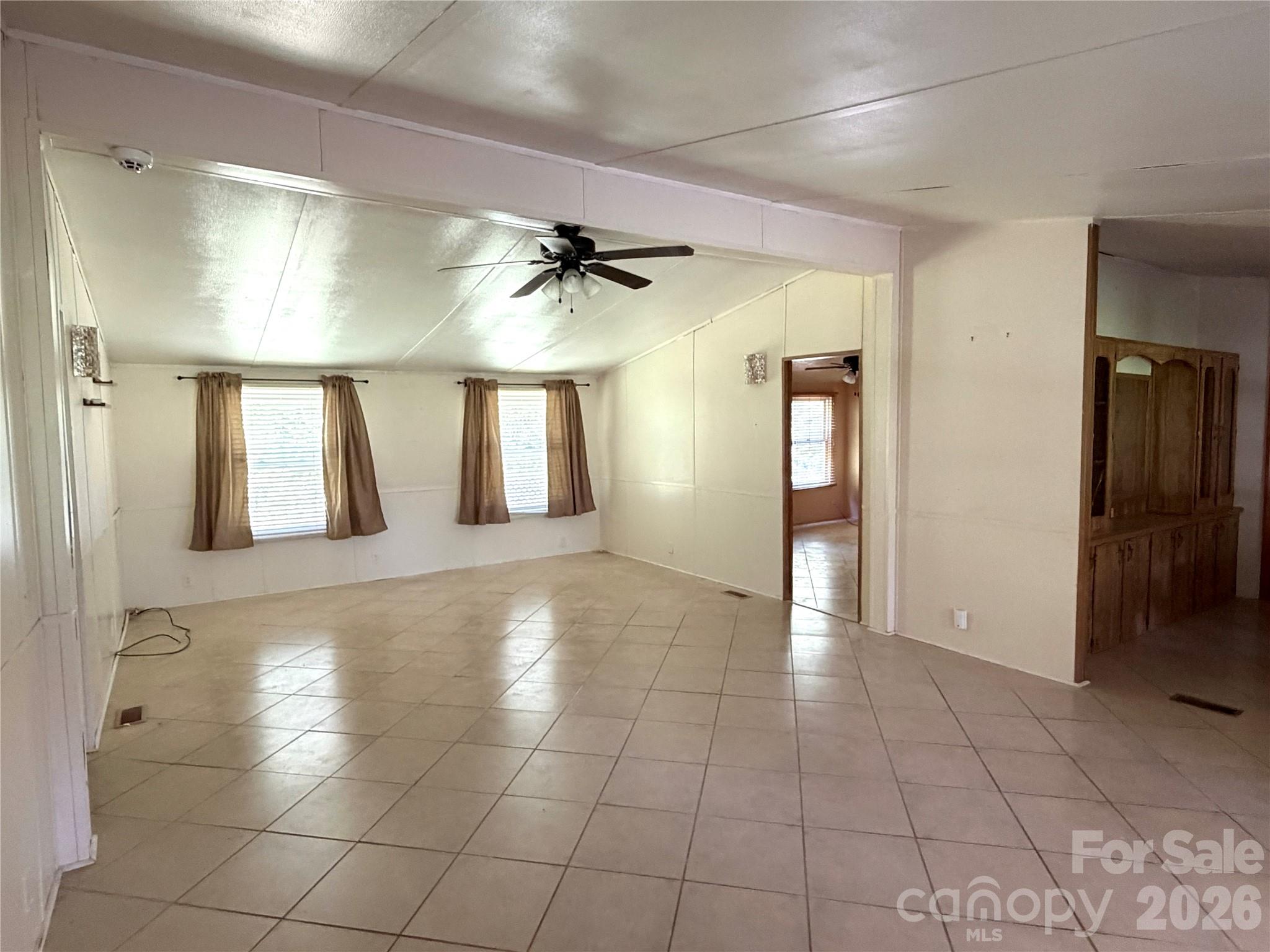 2746 Orangewood Lane — Newton