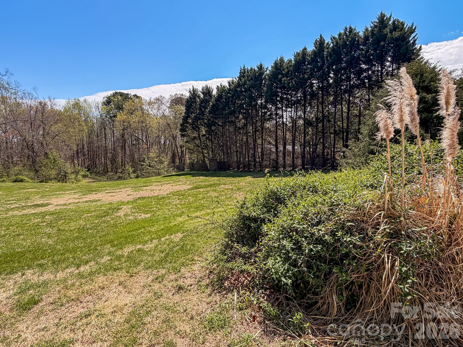 2746 Orangewood Lane — Newton