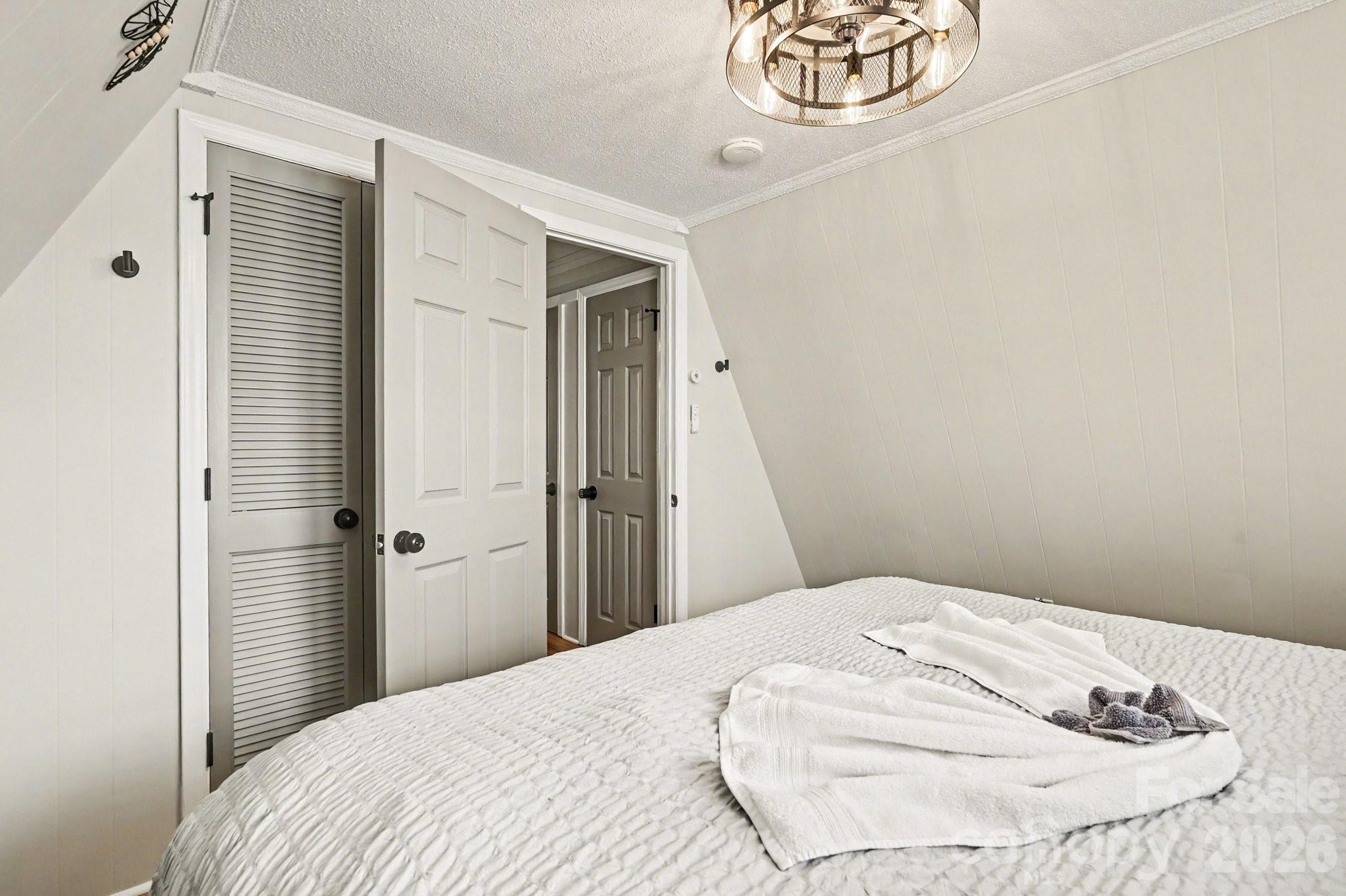 250 Ponderosa Circle — Mooresville