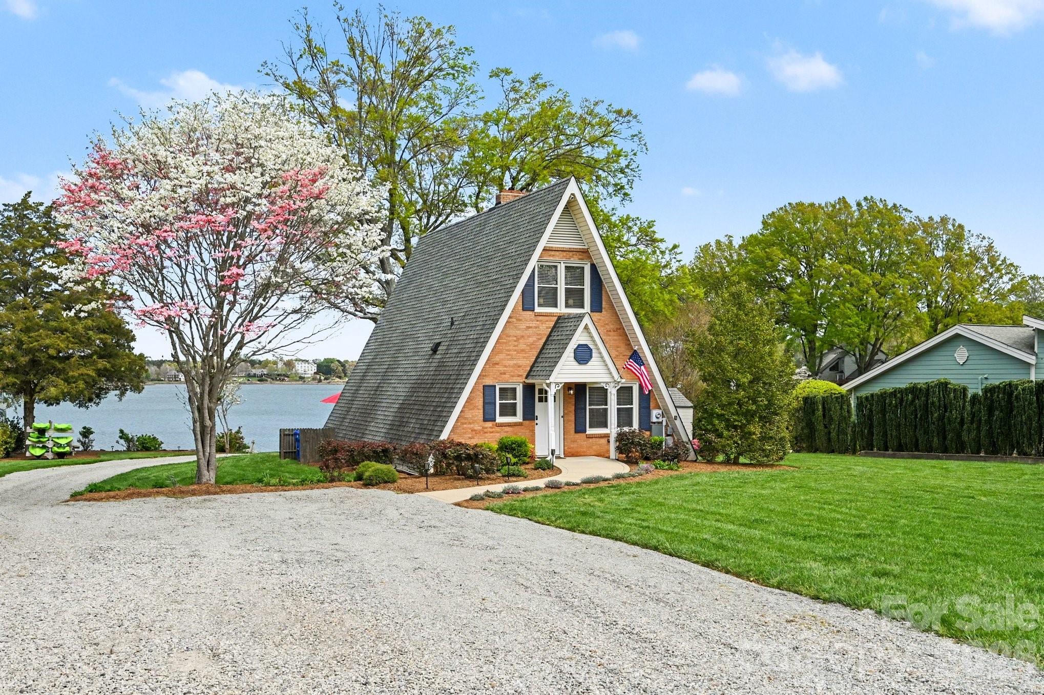 250 Ponderosa Circle — Mooresville