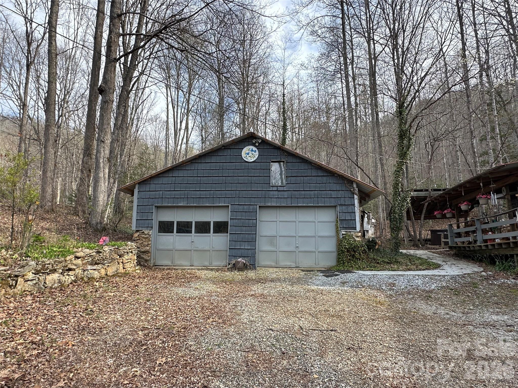 440 Holly Falls Lane — Sylva