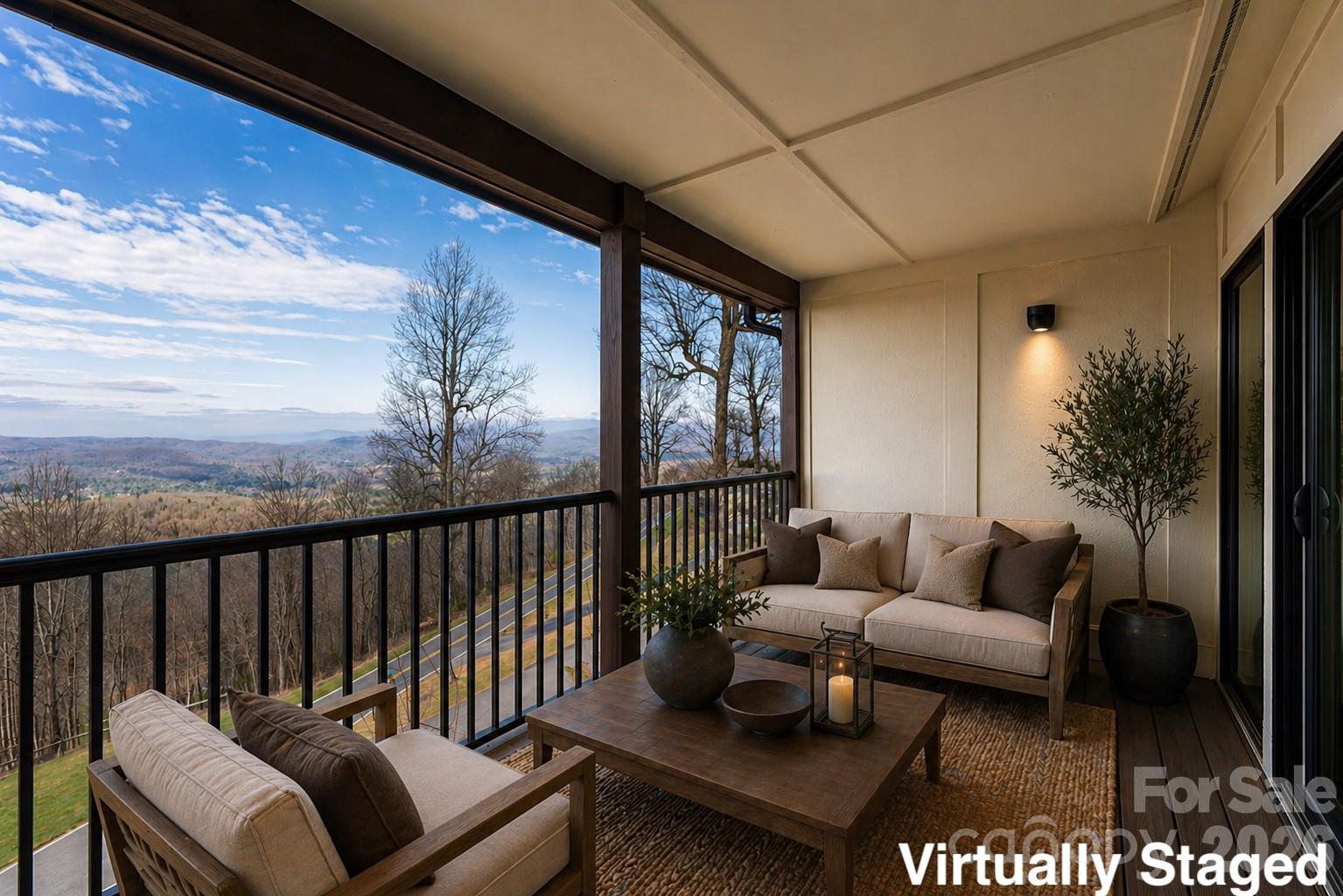 1203 Fleetwood Plaza — Hendersonville