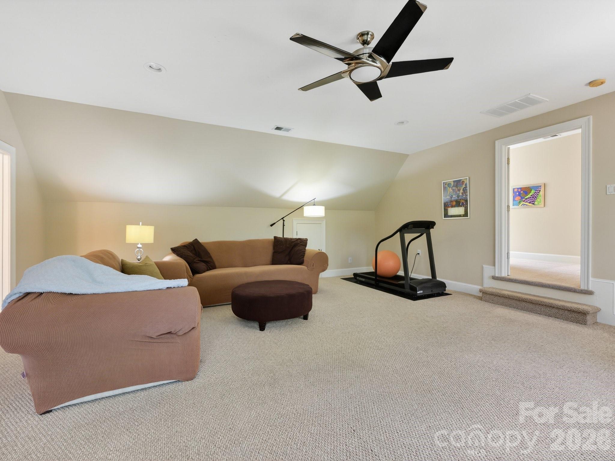 15635 Brem Lane — Charlotte