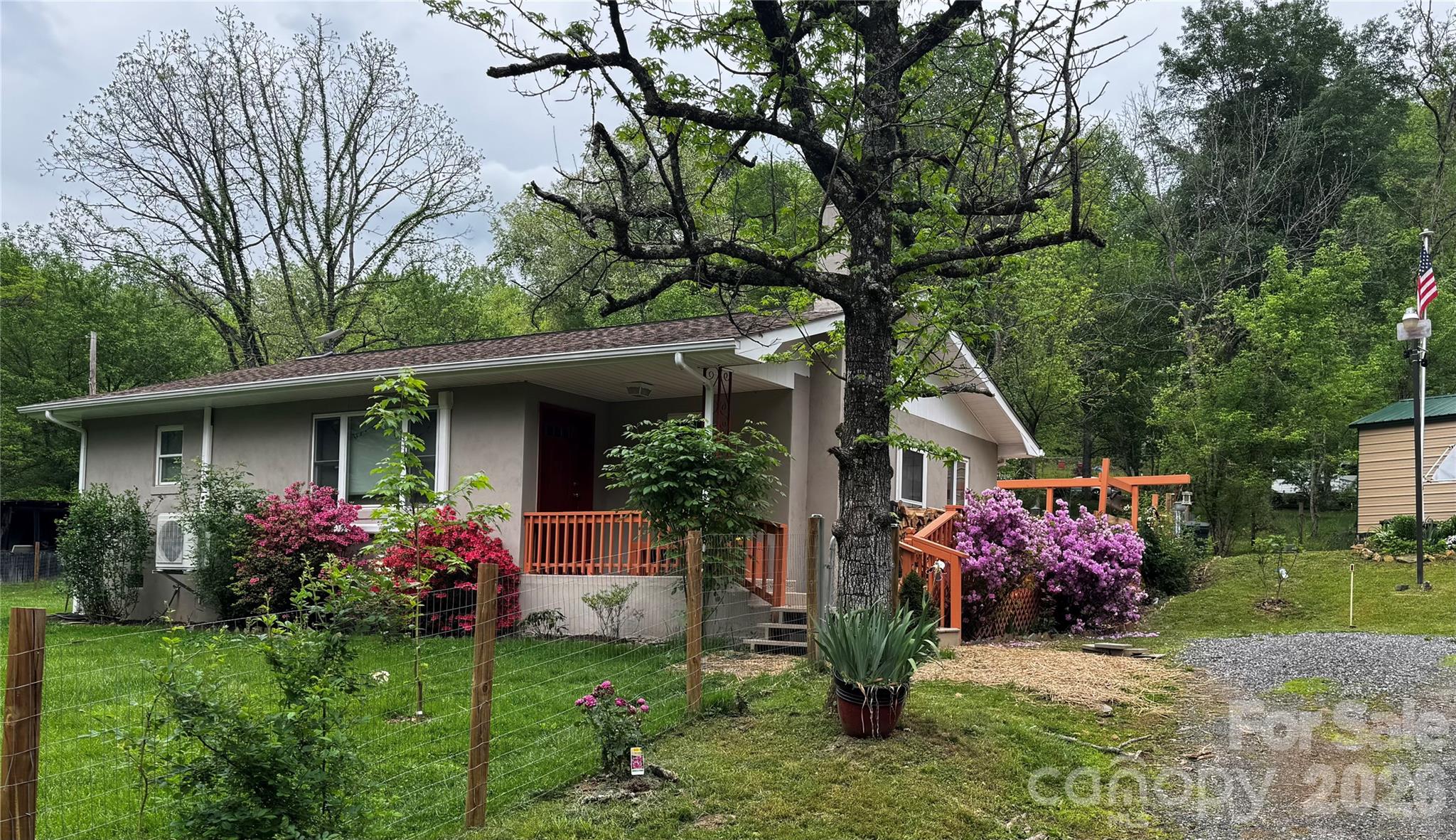 450 W Piney Mountain Road — Whittier