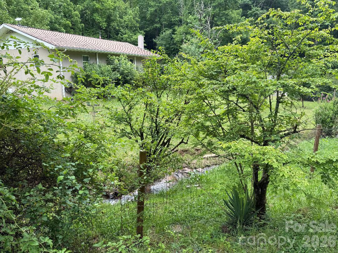 450 W Piney Mountain Road — Whittier