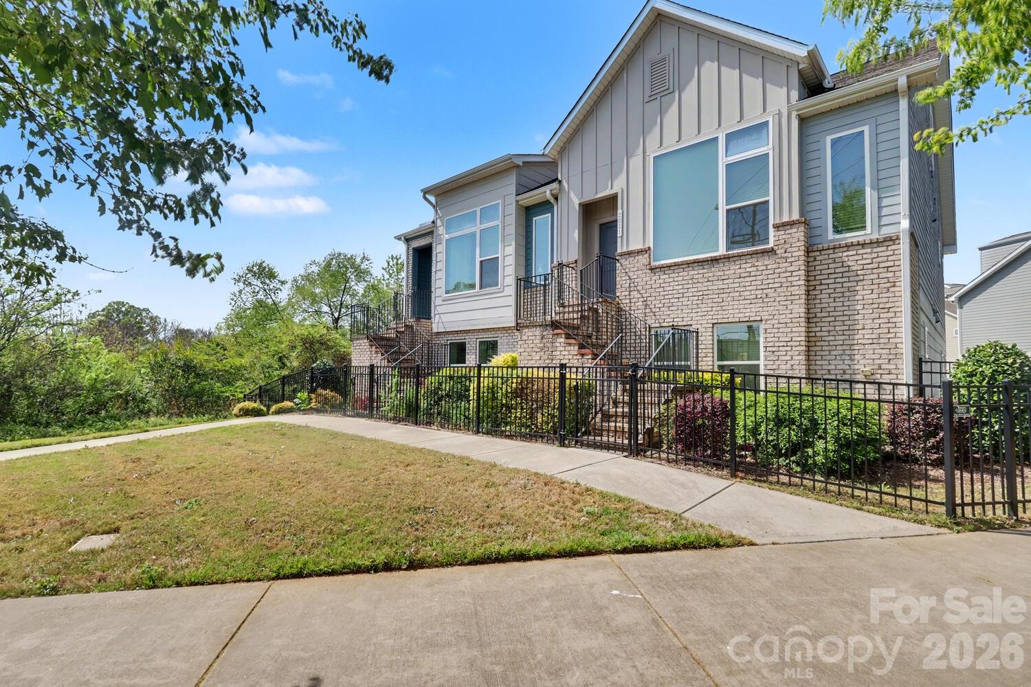 2007 Statesville Avenue — Charlotte