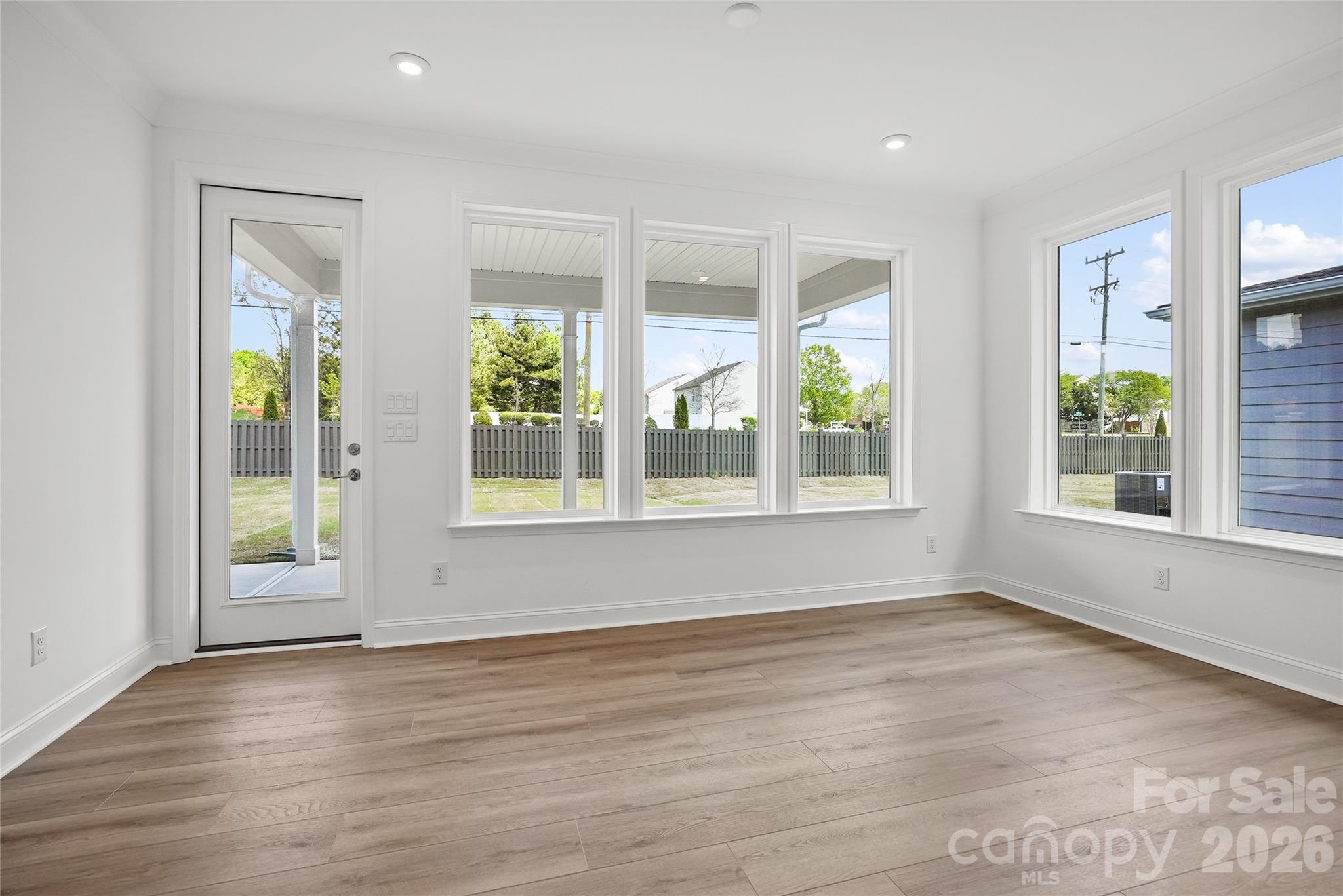 13911 Penbury Lane — Charlotte