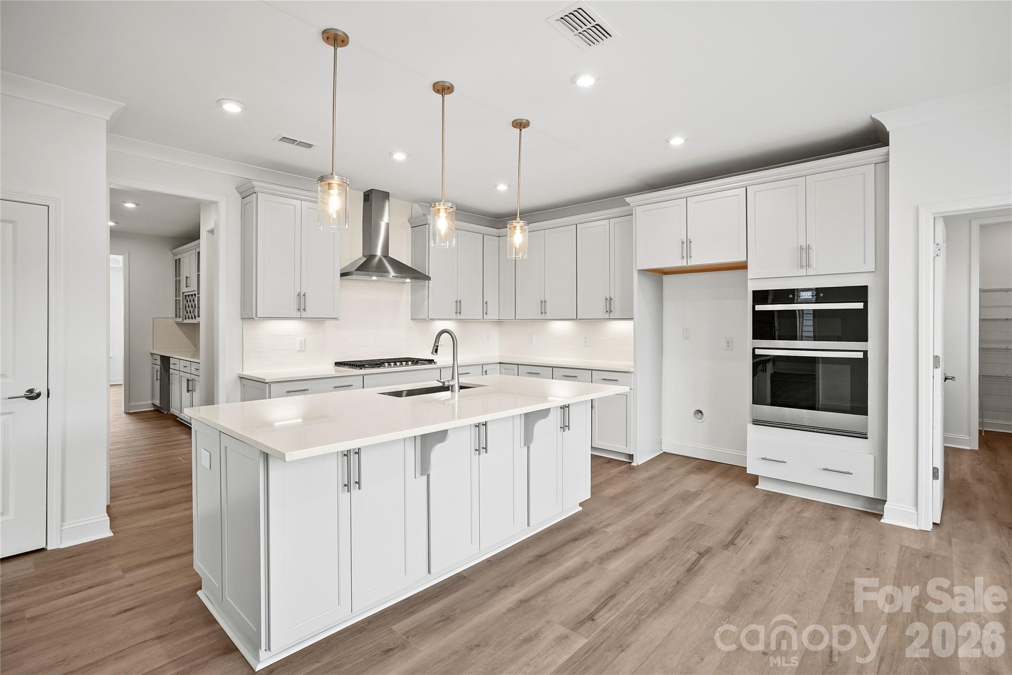 13911 Penbury Lane — Charlotte