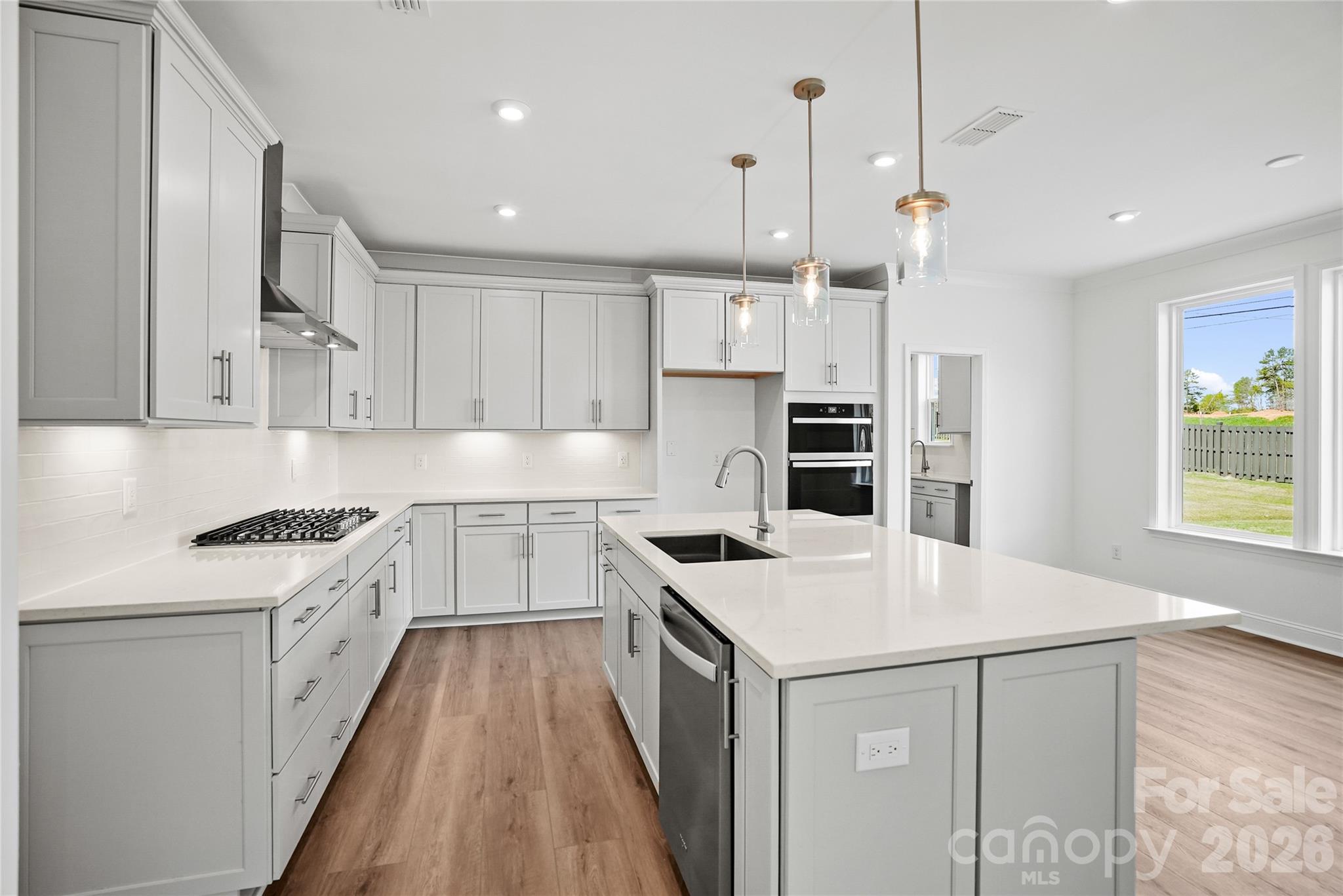 13911 Penbury Lane — Charlotte
