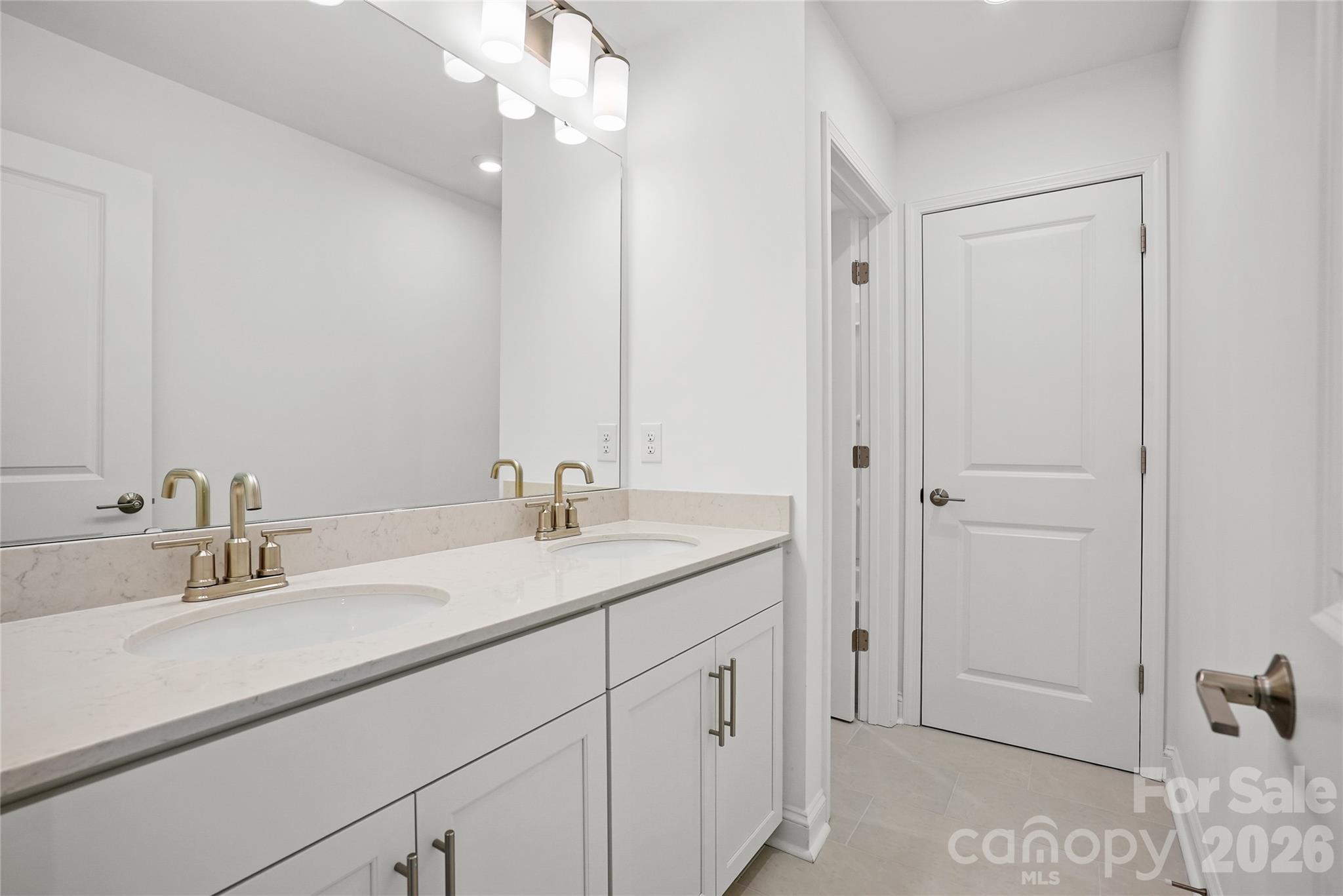 13911 Penbury Lane — Charlotte