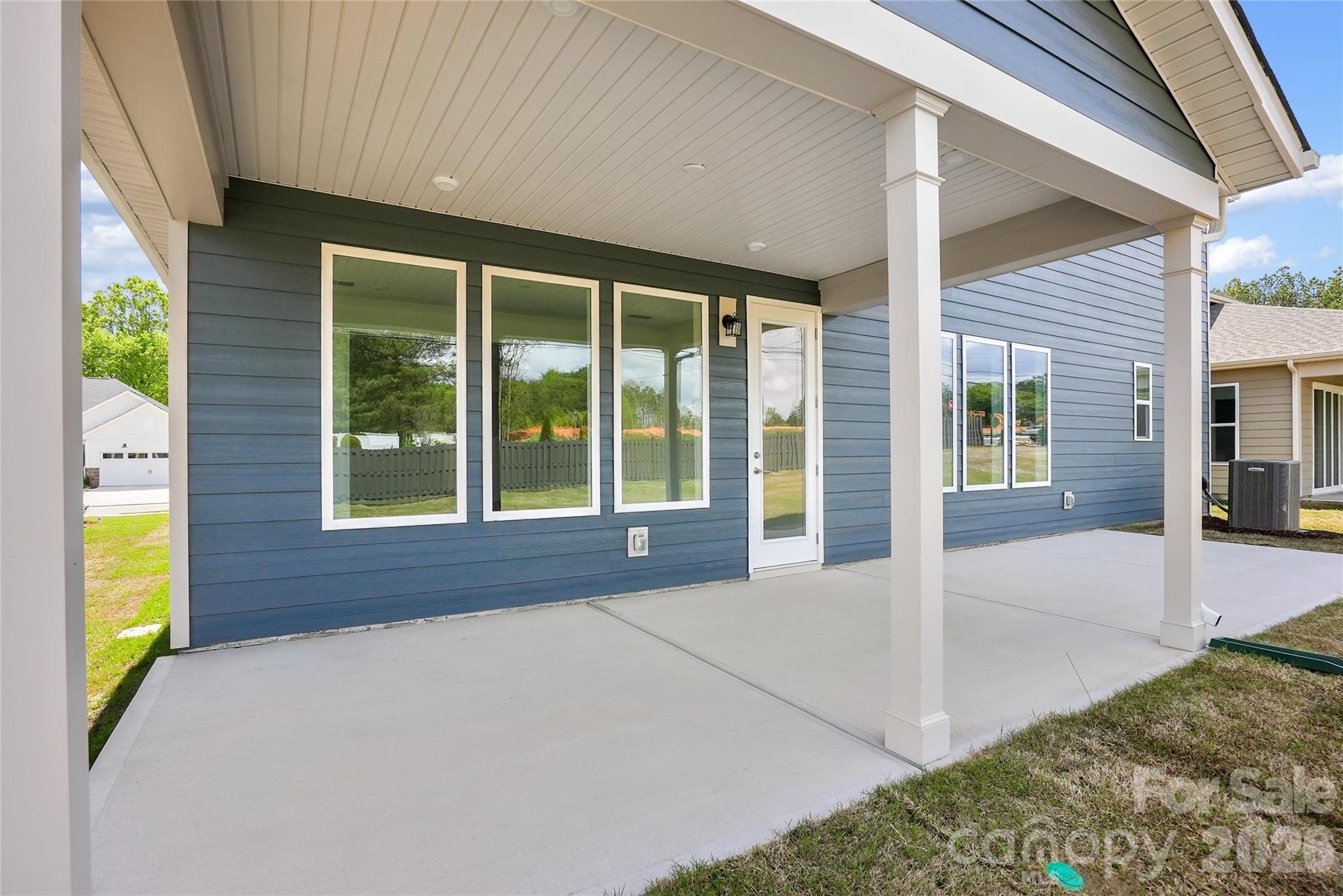 13911 Penbury Lane — Charlotte