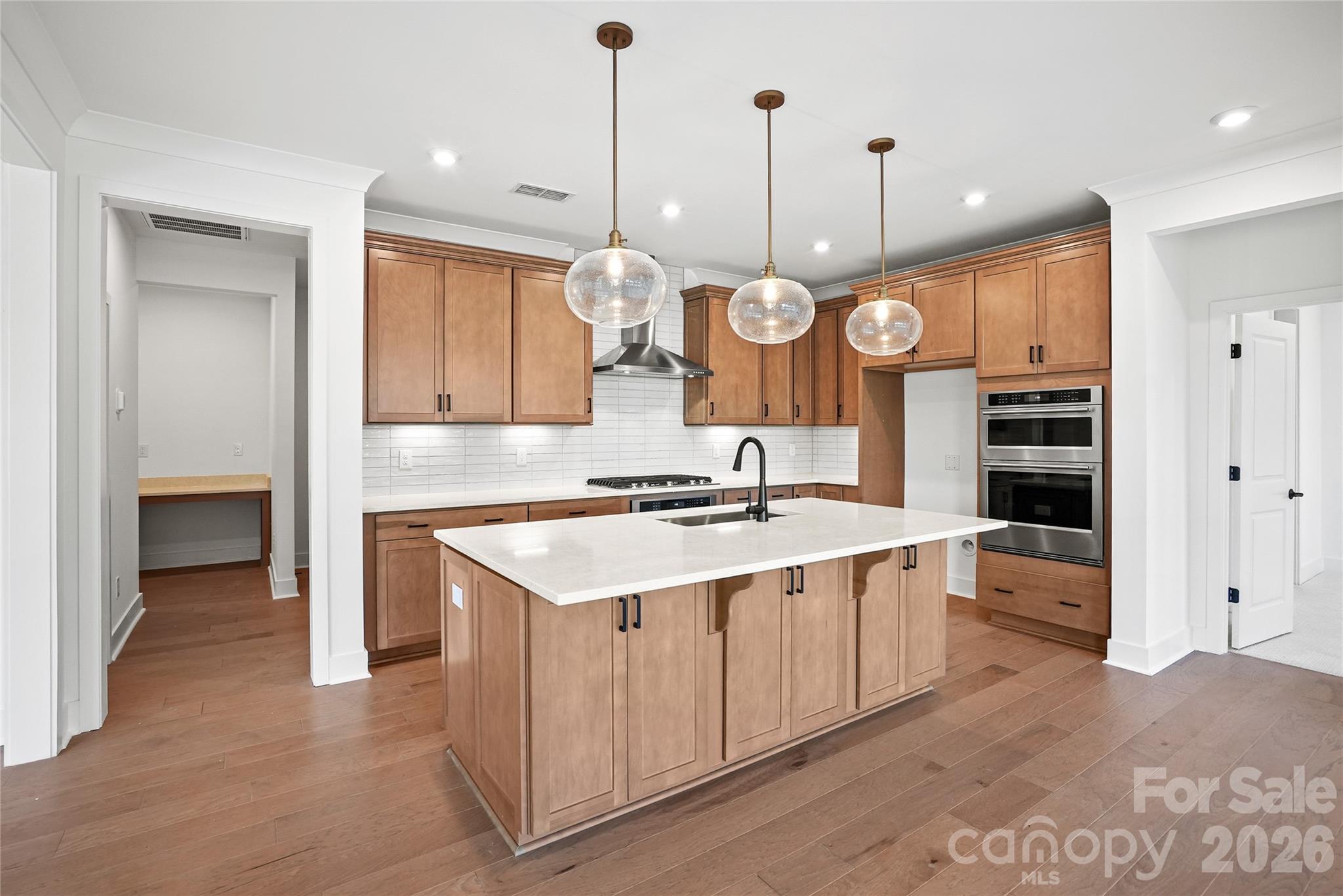 13915 Penbury Lane — Charlotte