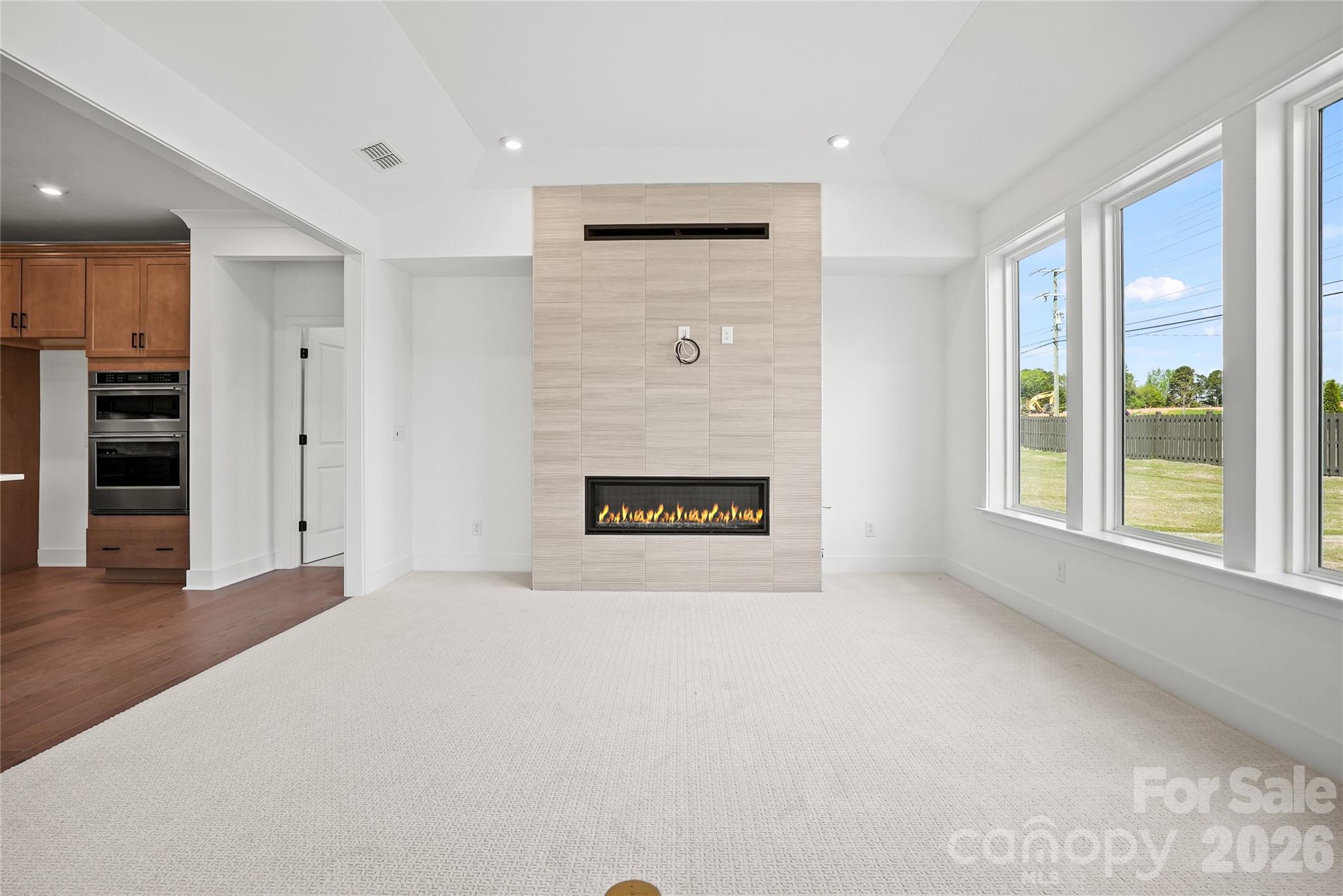 13915 Penbury Lane — Charlotte
