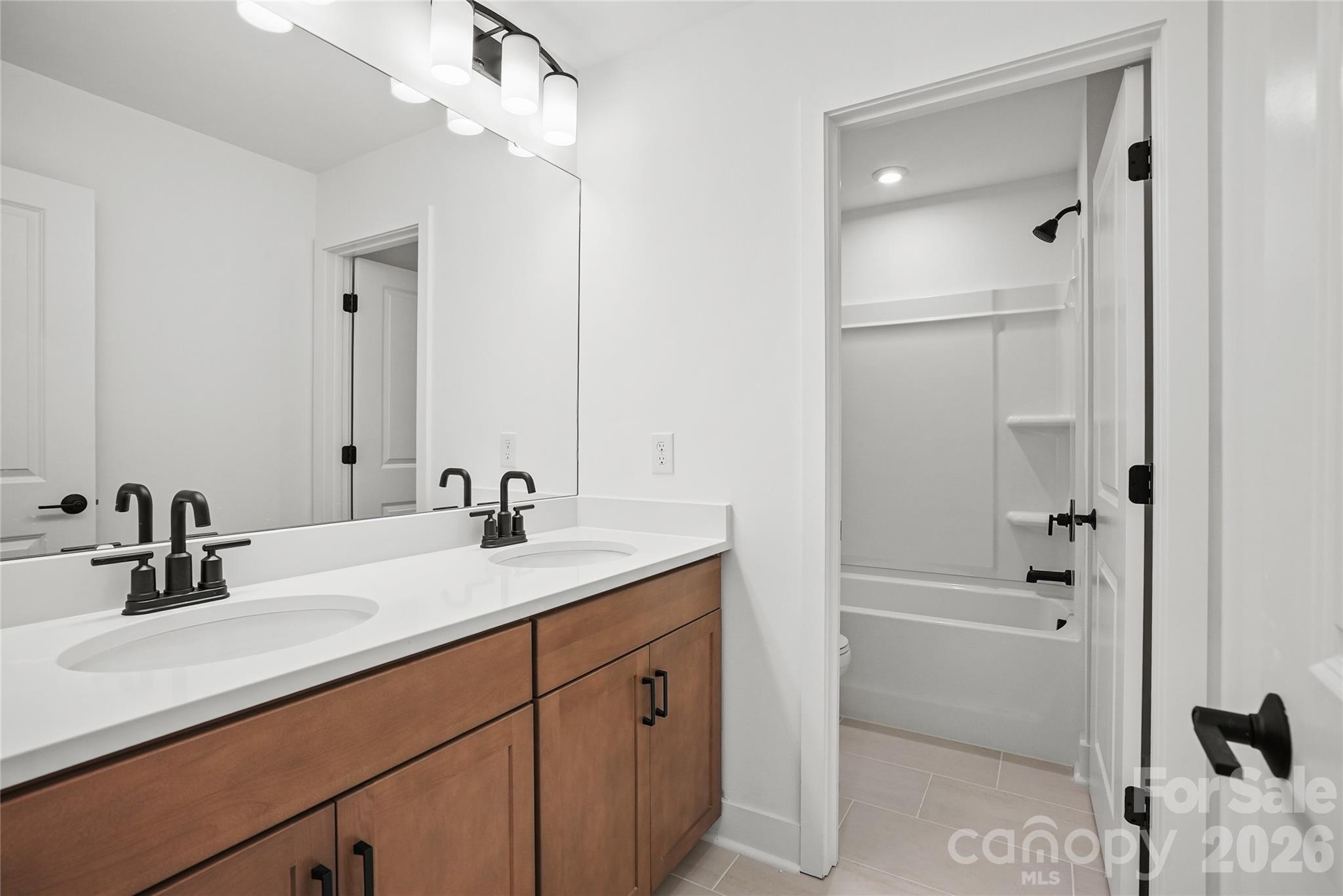 13915 Penbury Lane — Charlotte