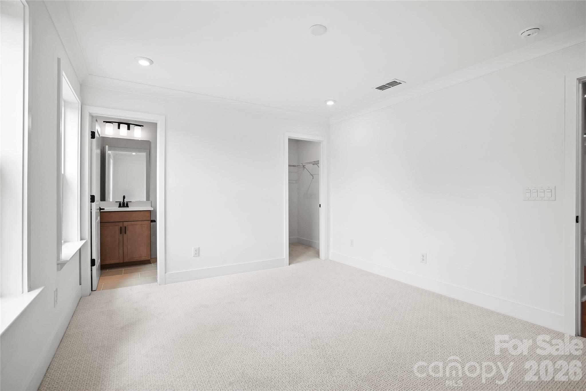 13915 Penbury Lane — Charlotte