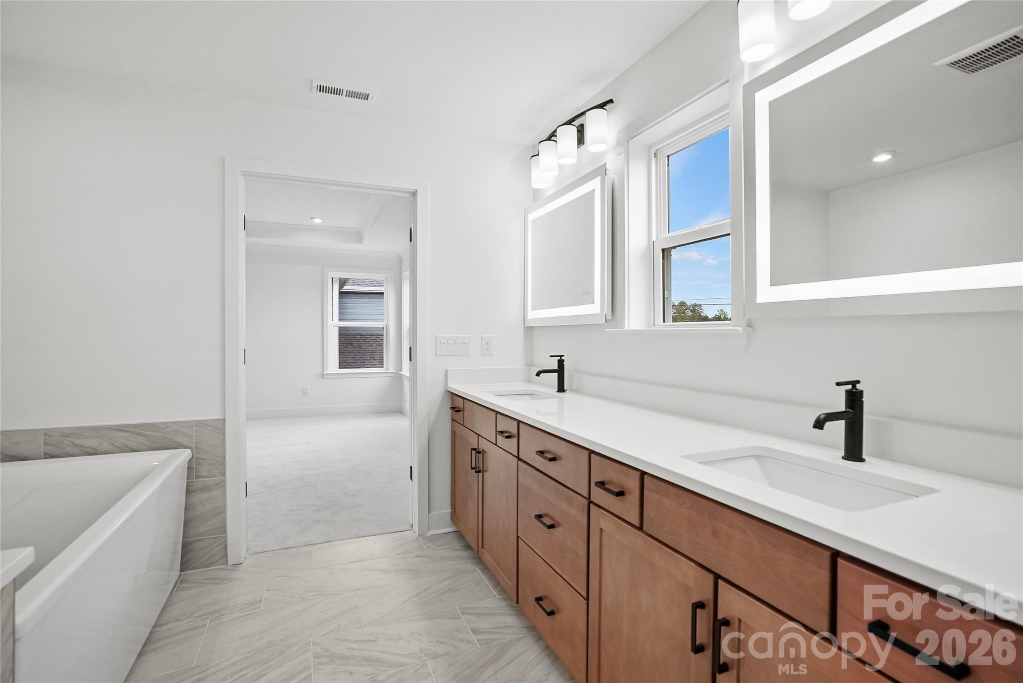 13915 Penbury Lane — Charlotte