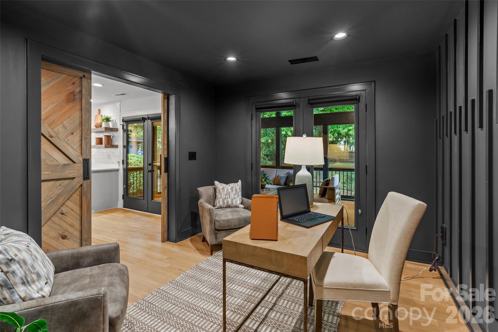 1542 Carolyn Drive — Charlotte