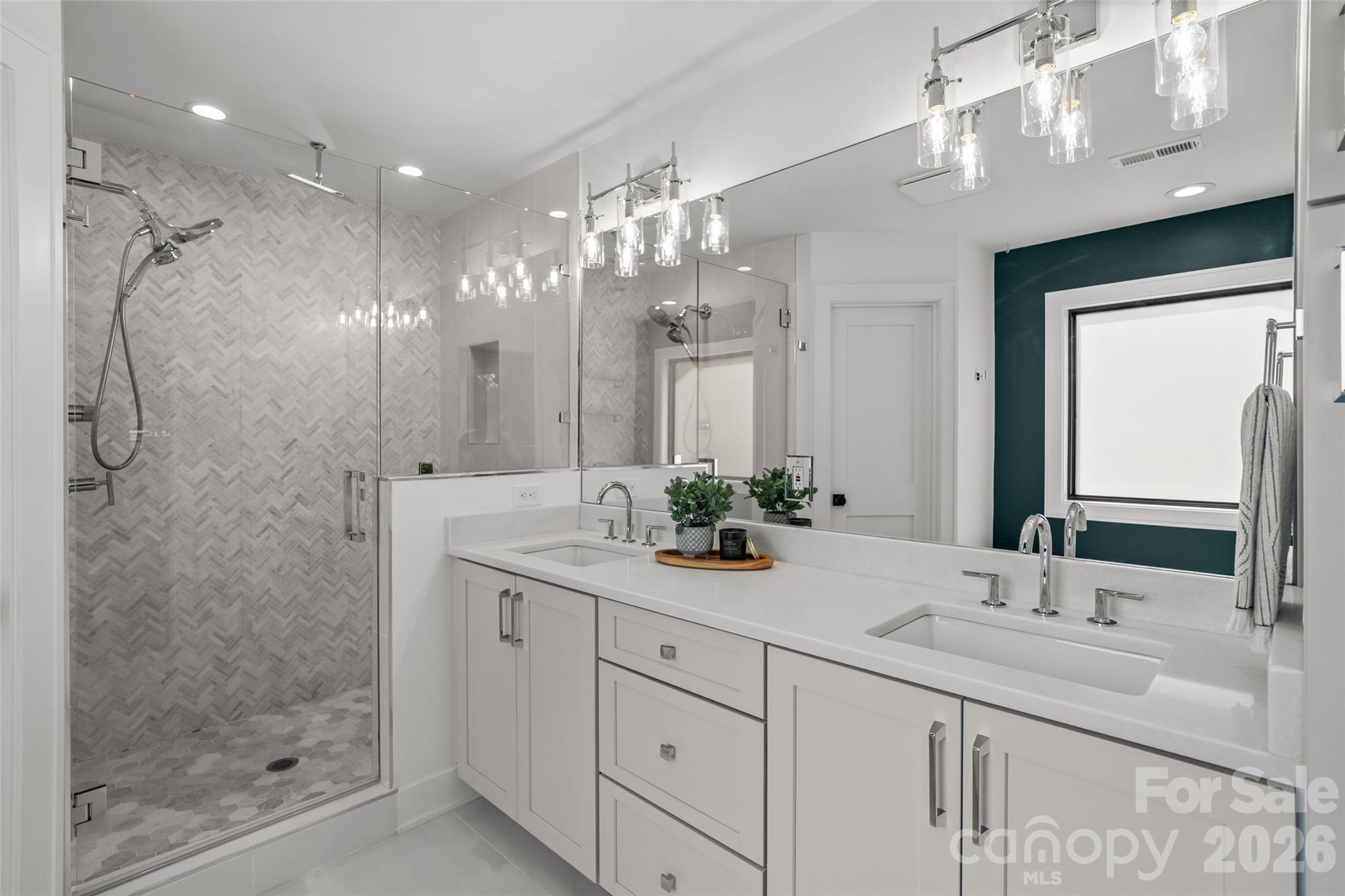 1542 Carolyn Drive — Charlotte