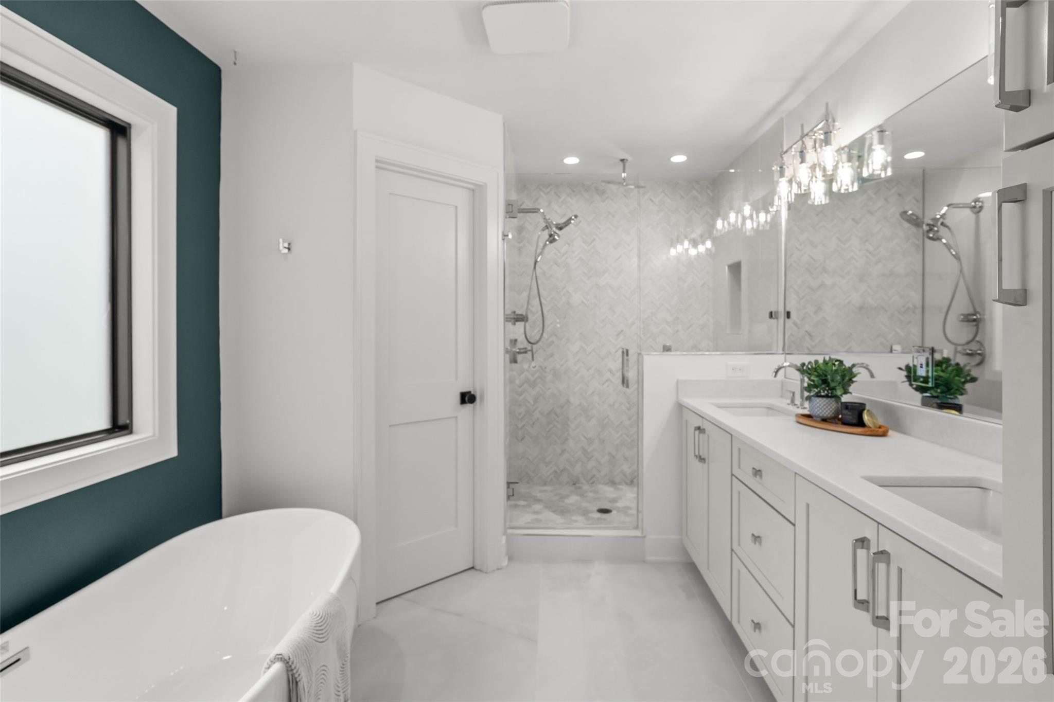 1542 Carolyn Drive — Charlotte