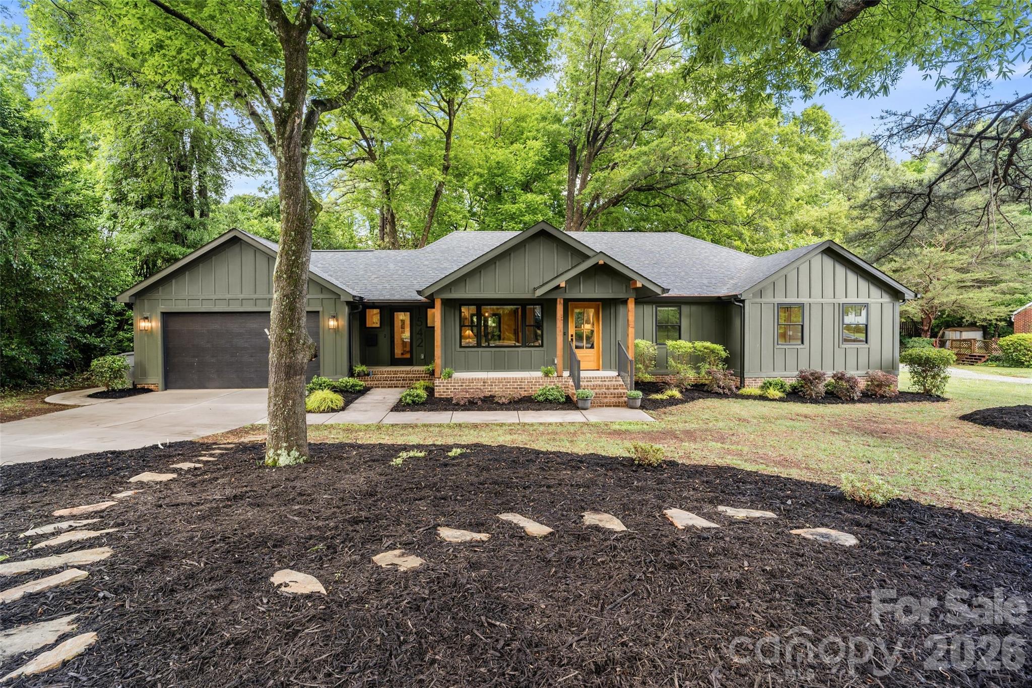 1542 Carolyn Drive — Charlotte