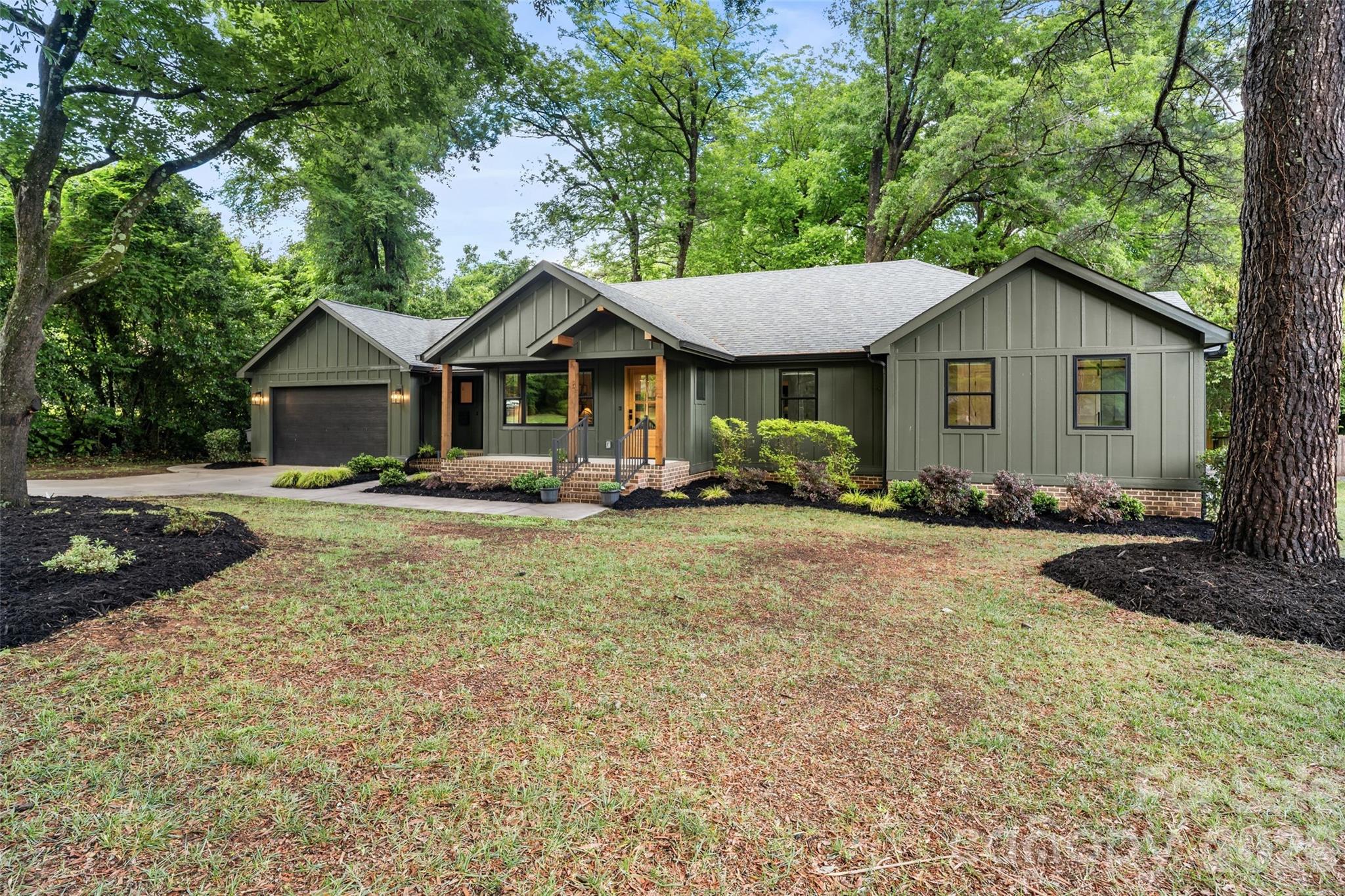 1542 Carolyn Drive — Charlotte