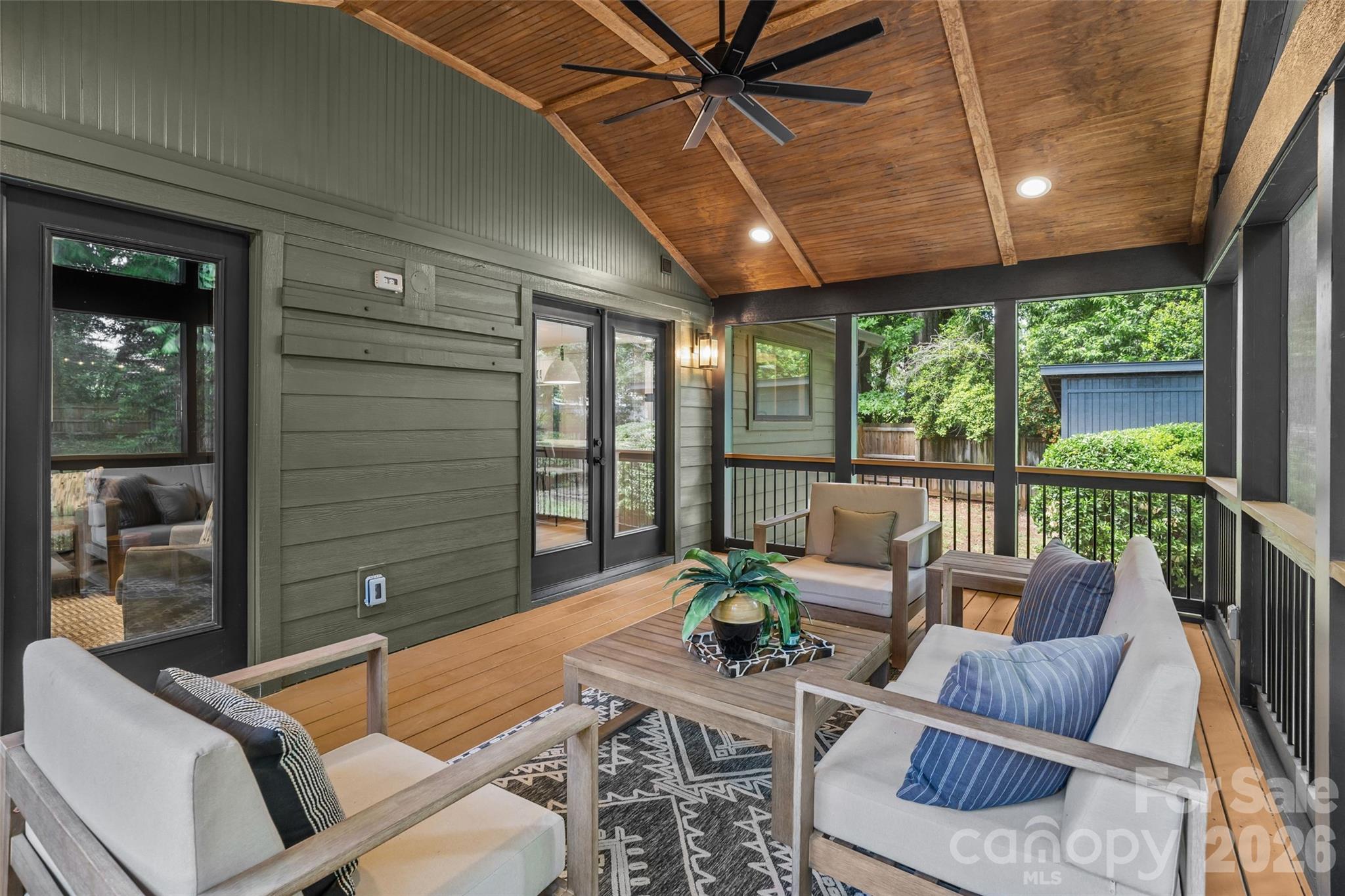 1542 Carolyn Drive — Charlotte