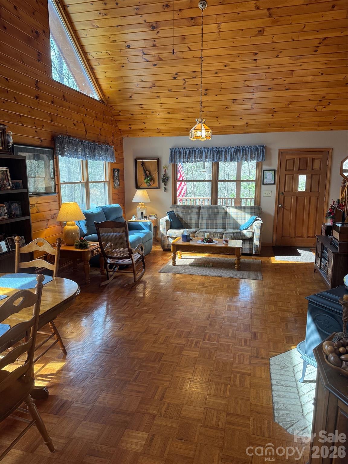 315 N River Road — Sylva