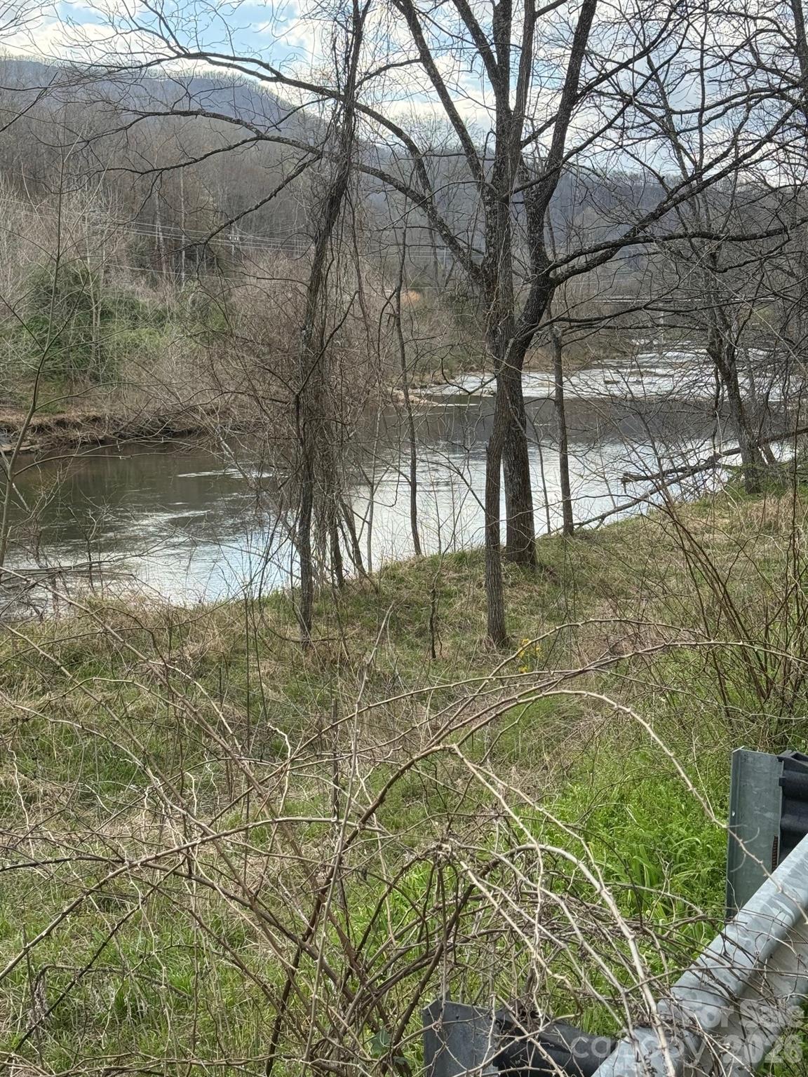 315 N River Road — Sylva