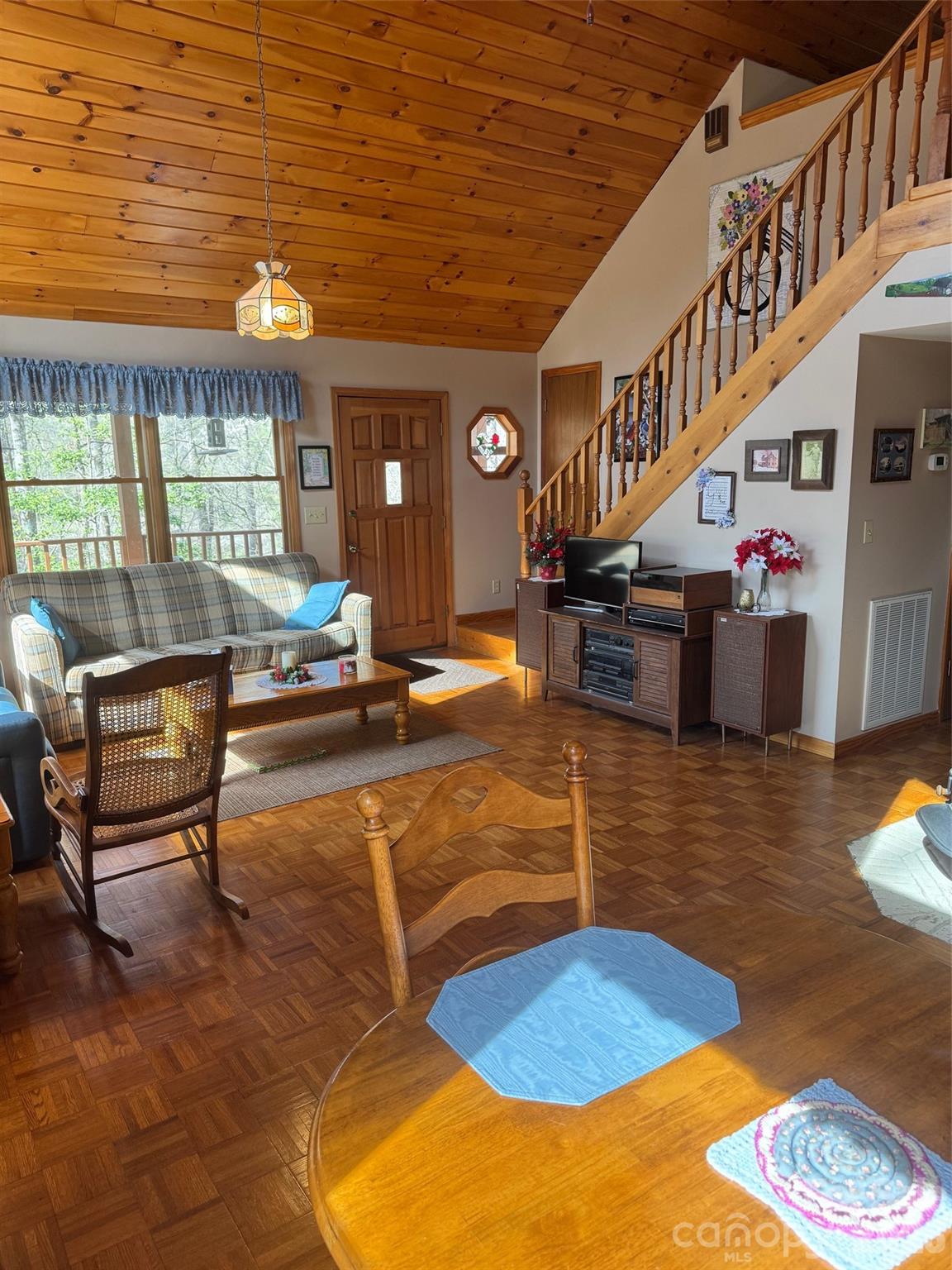 315 N River Road — Sylva