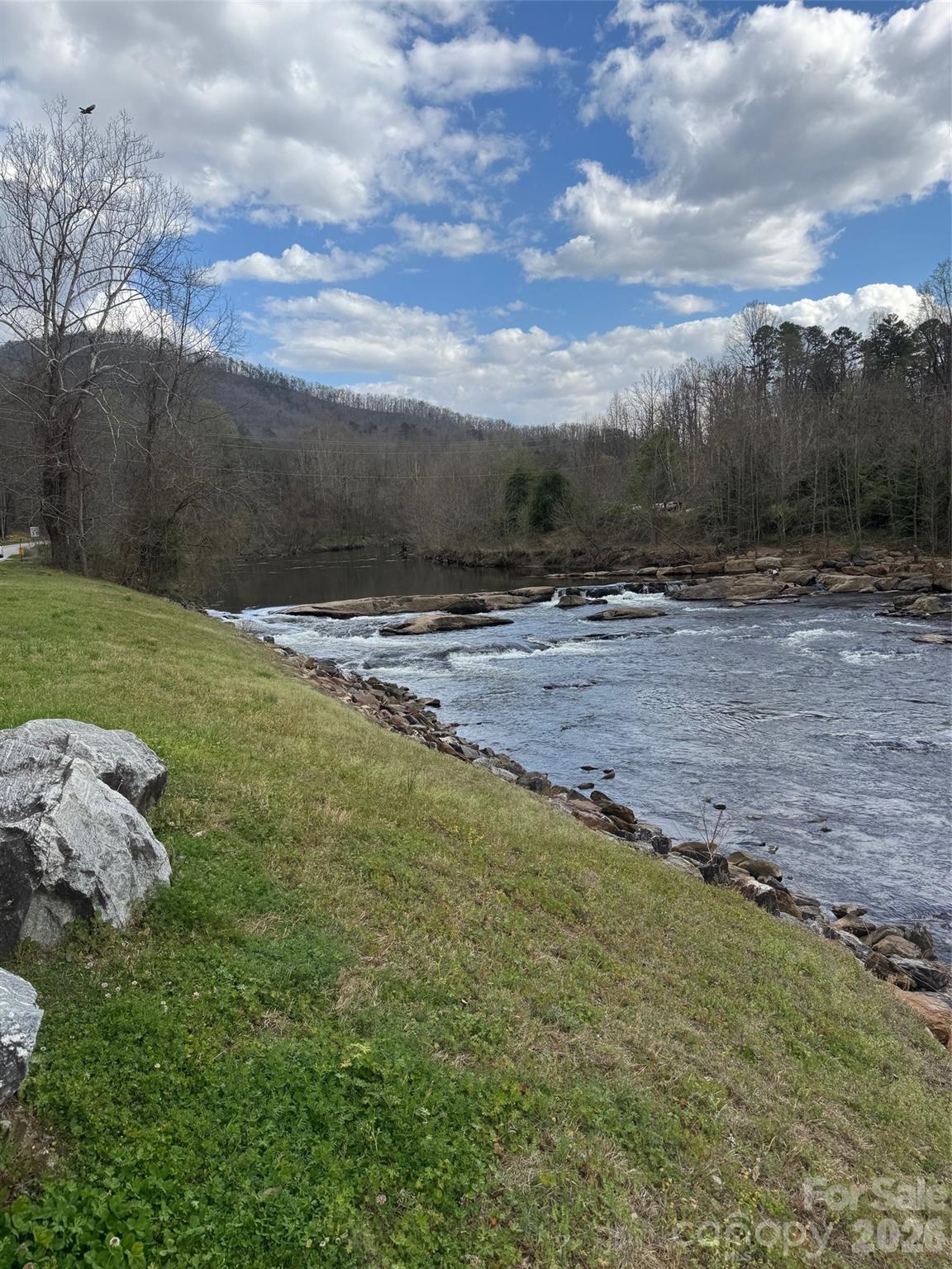 315 N River Road — Sylva