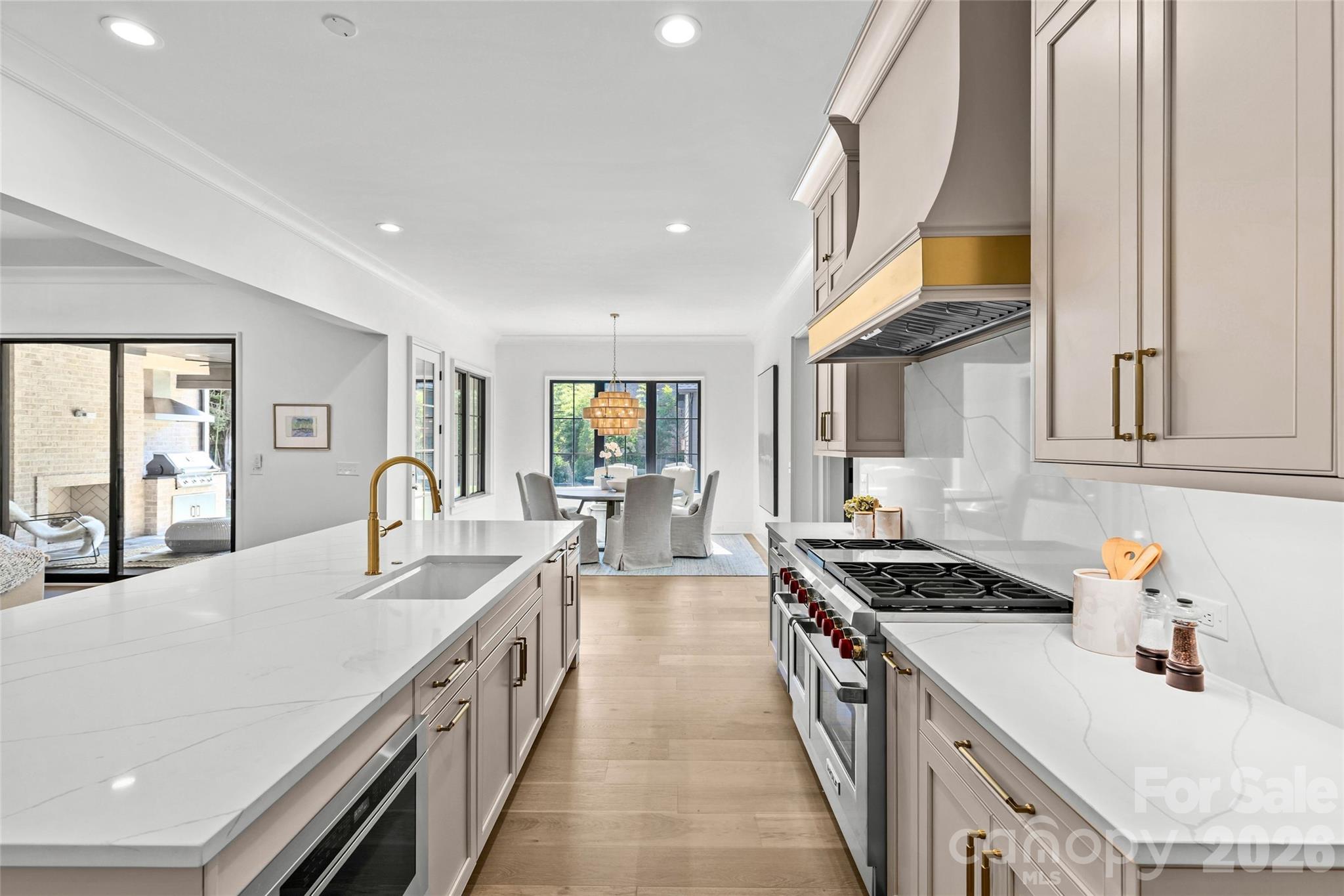 1321 Ferncliff Road — Charlotte