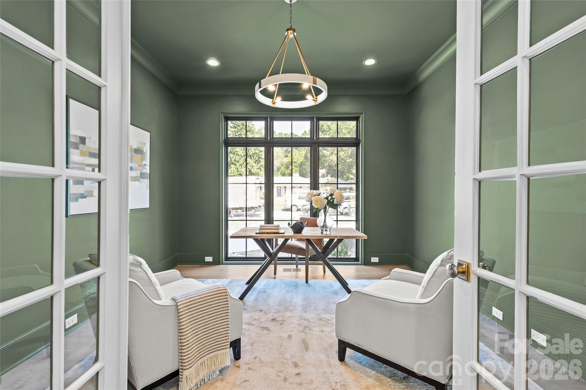 1321 Ferncliff Road — Charlotte