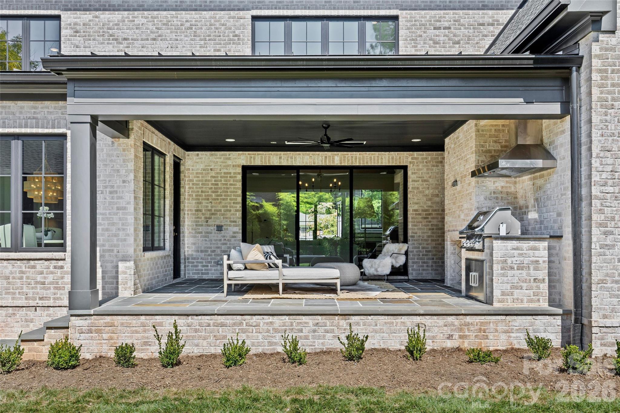 1321 Ferncliff Road — Charlotte