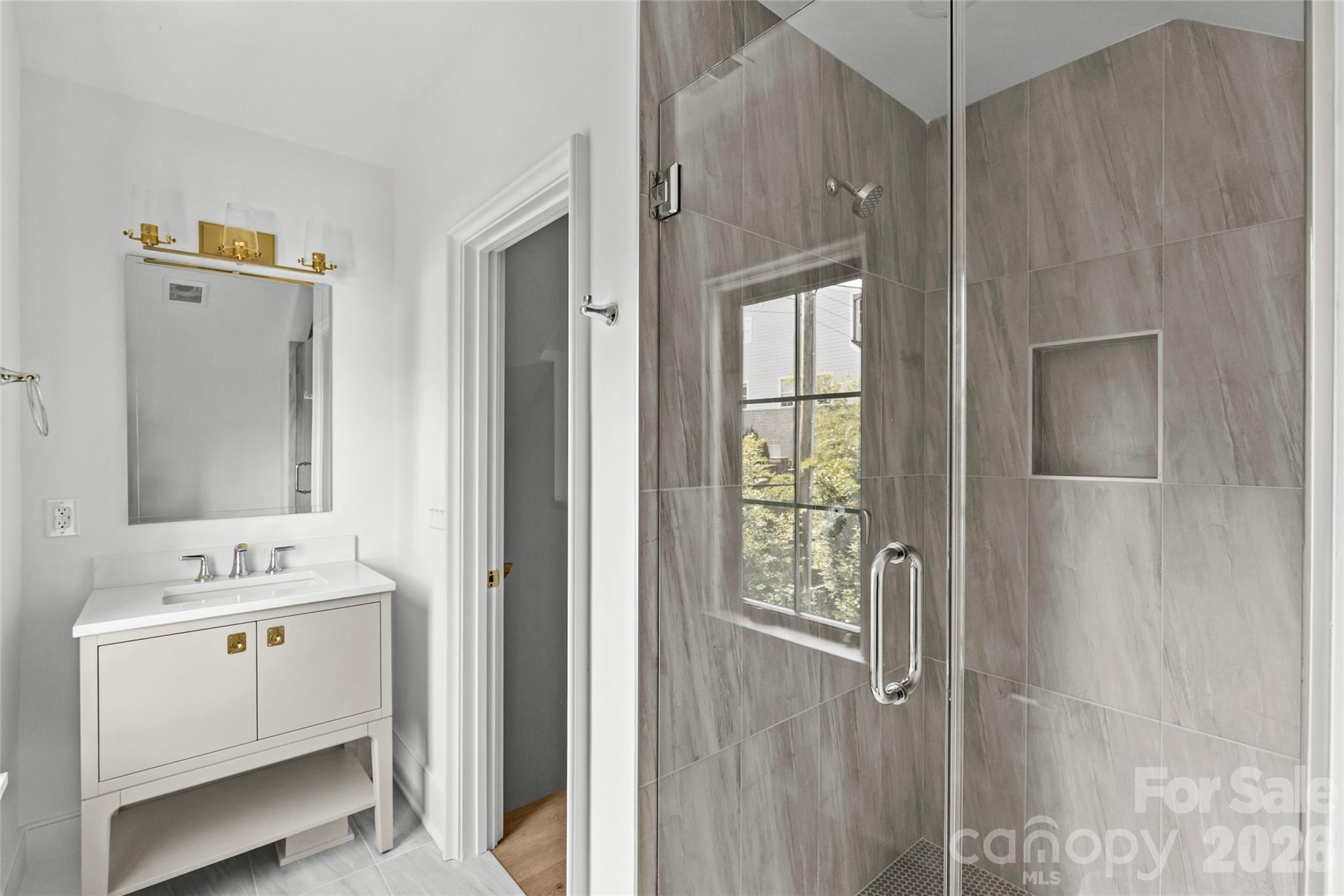 1321 Ferncliff Road — Charlotte