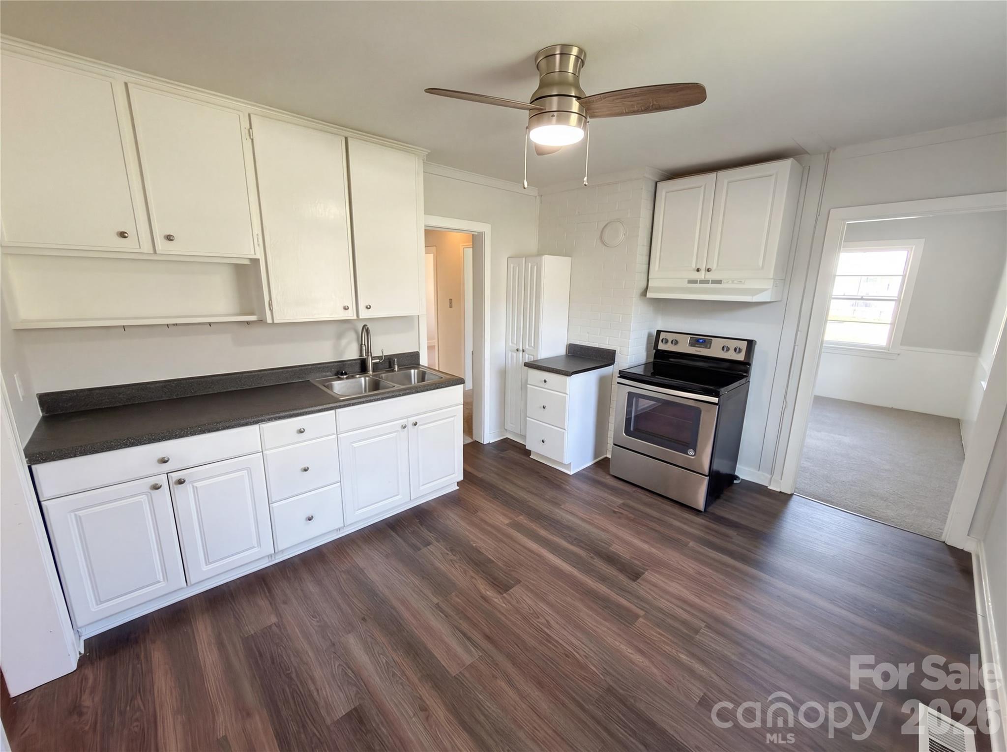 1114 Grace Avenue — Lancaster