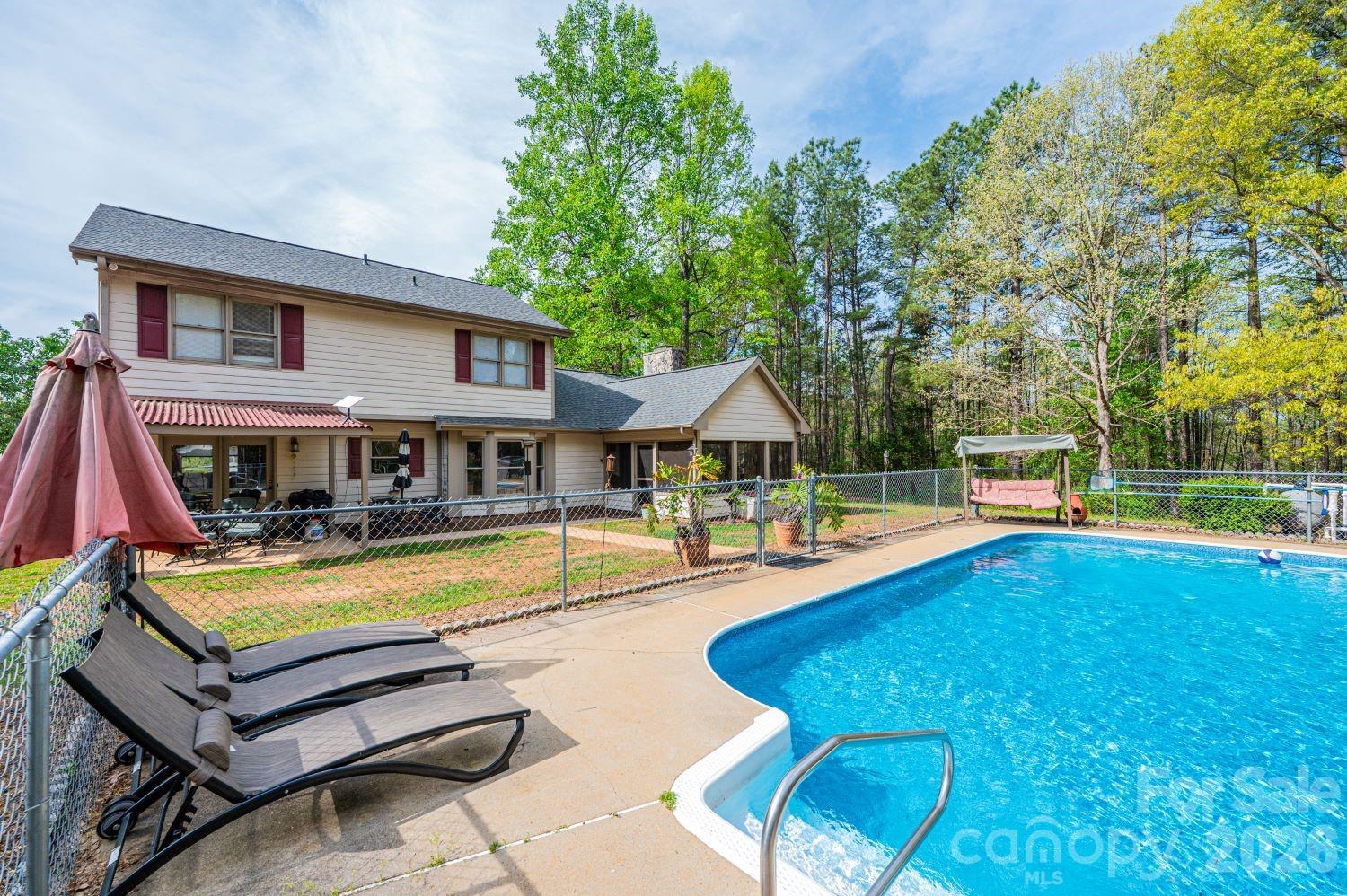 70 Sienna Drive — Hickory