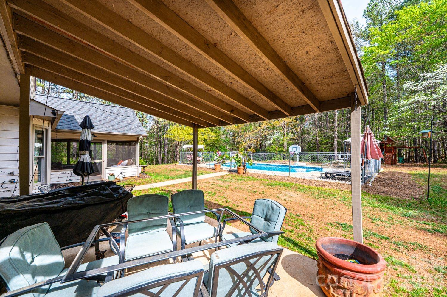 70 Sienna Drive — Hickory