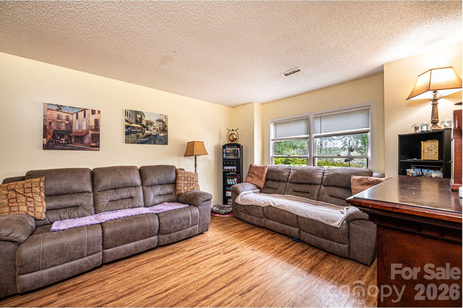 70 Sienna Drive — Hickory