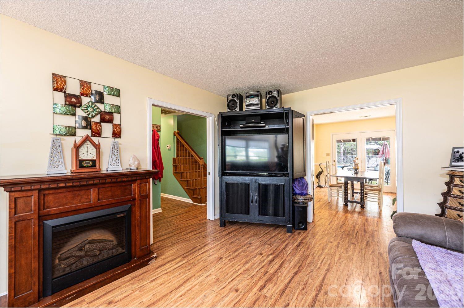 70 Sienna Drive — Hickory
