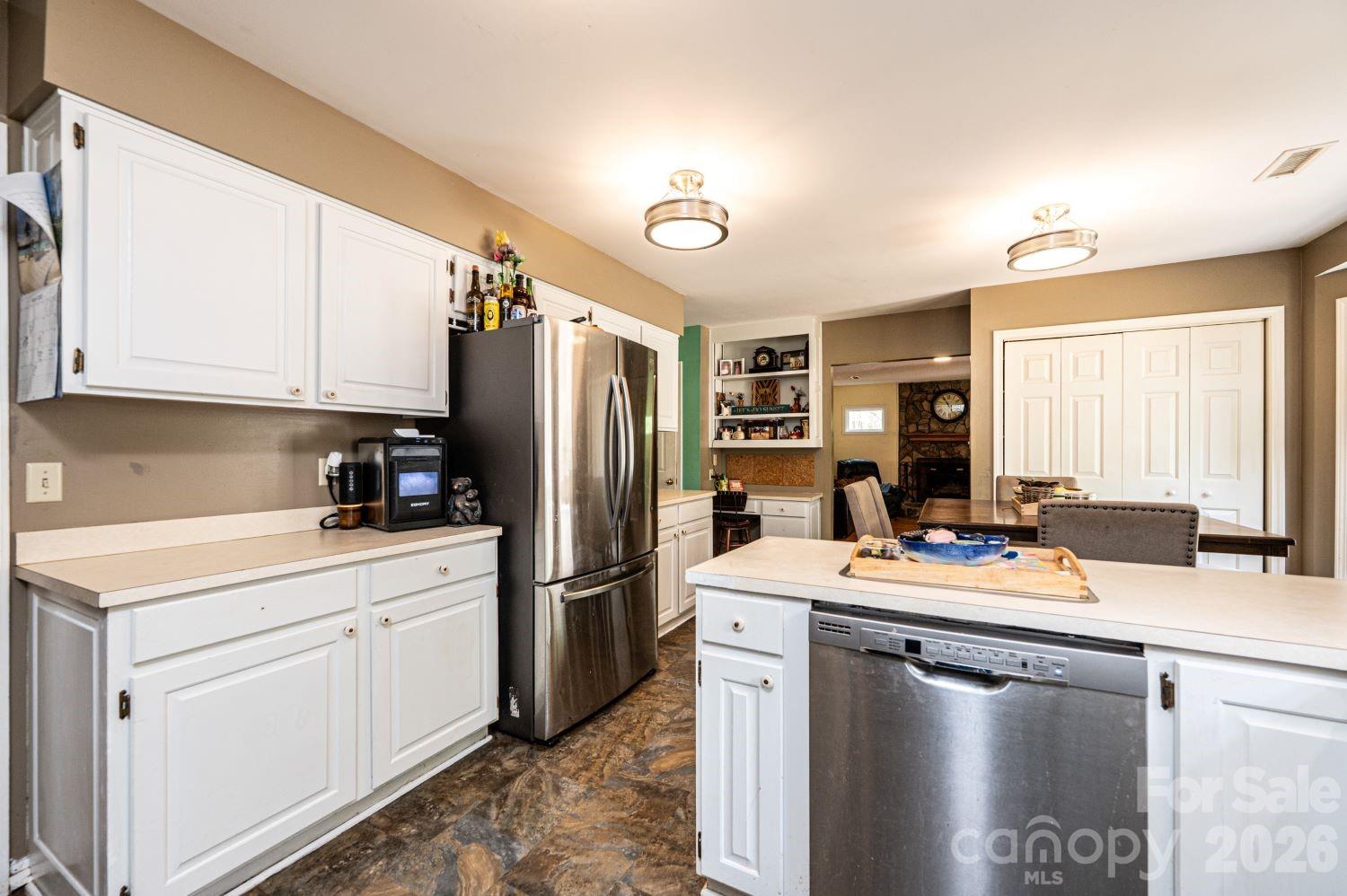 70 Sienna Drive — Hickory
