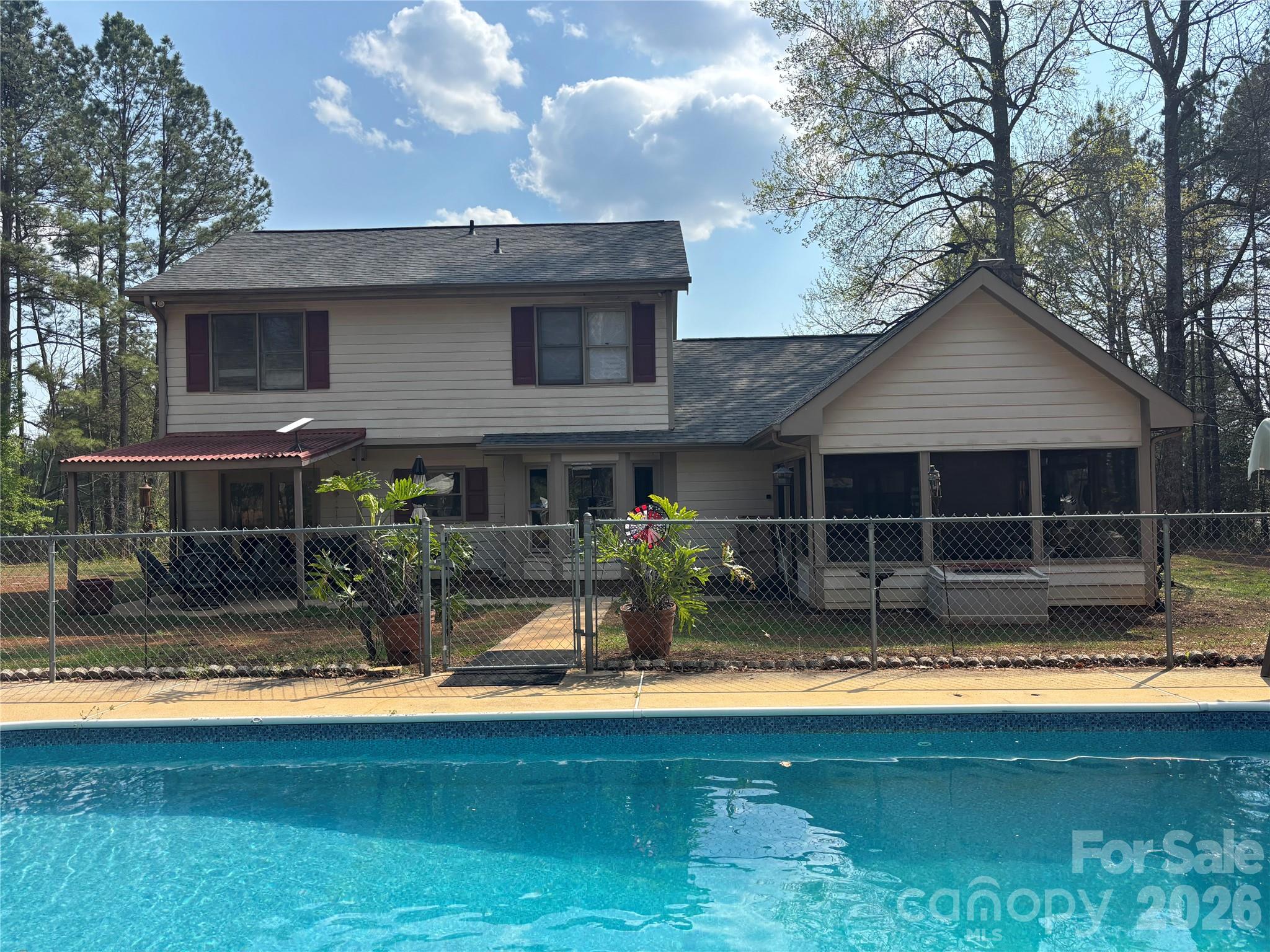 70 Sienna Drive — Hickory