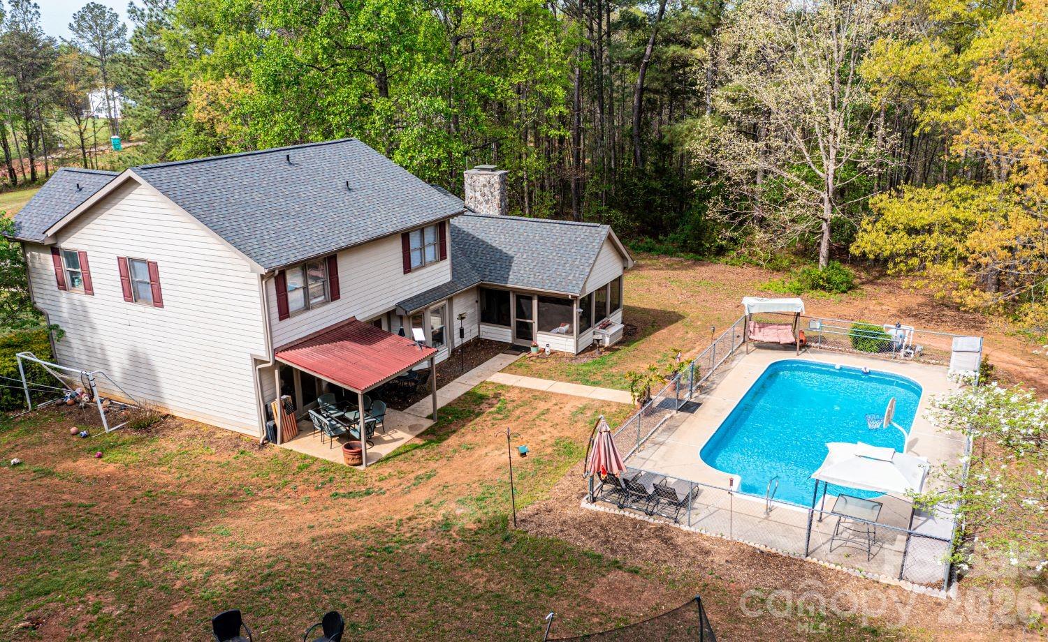 70 Sienna Drive — Hickory