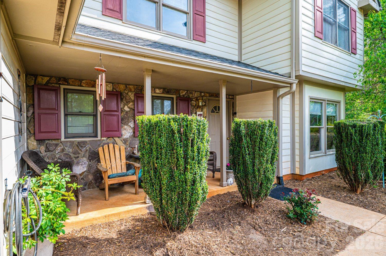 70 Sienna Drive — Hickory