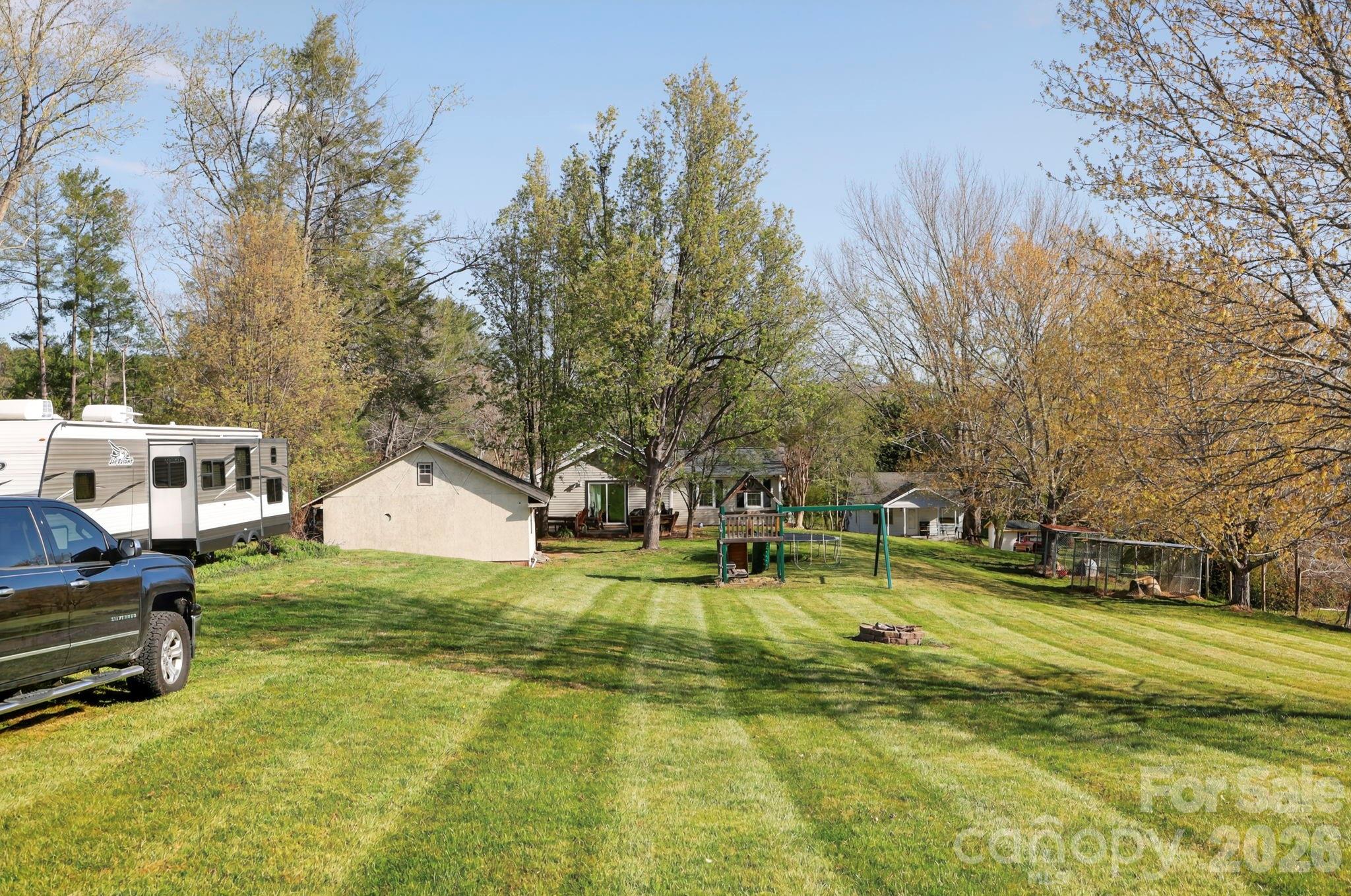 112 Gibbs Street — Hendersonville