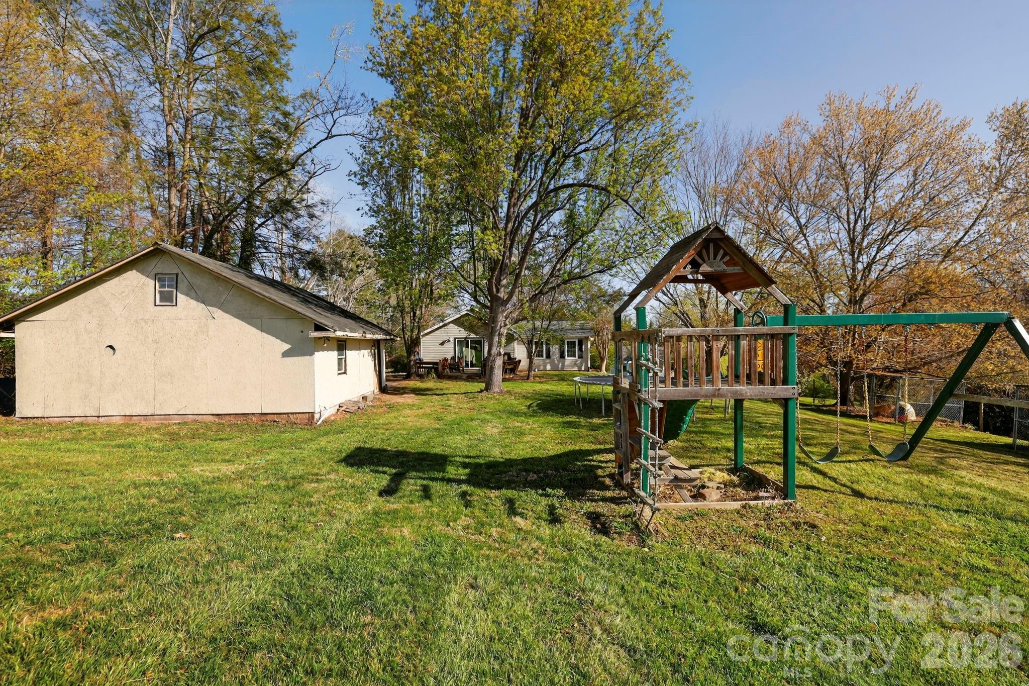 112 Gibbs Street — Hendersonville